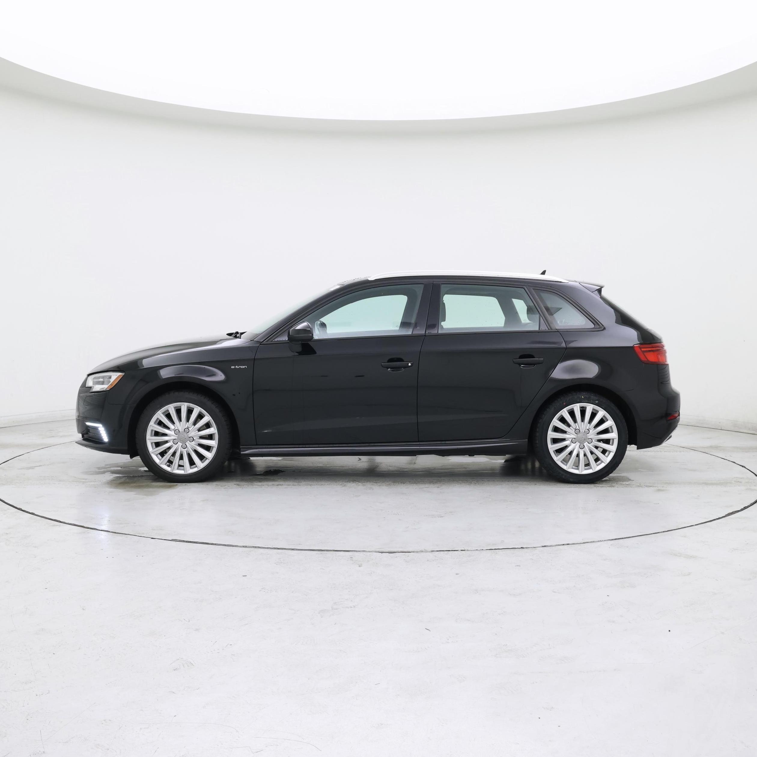 Thumbnail: 2018 Audi A3 - 3