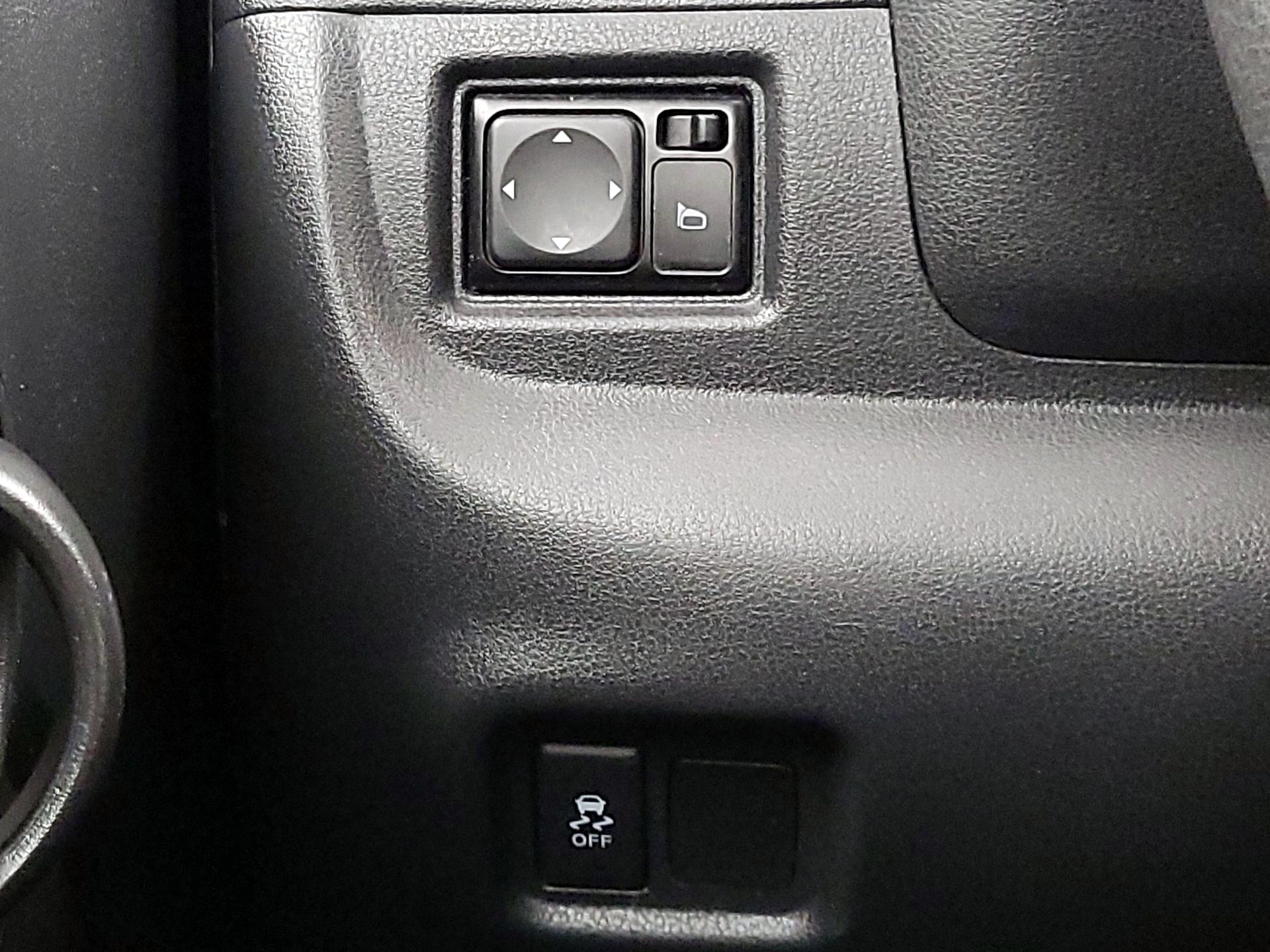 Thumbnail: 2018 Nissan Versa - 13