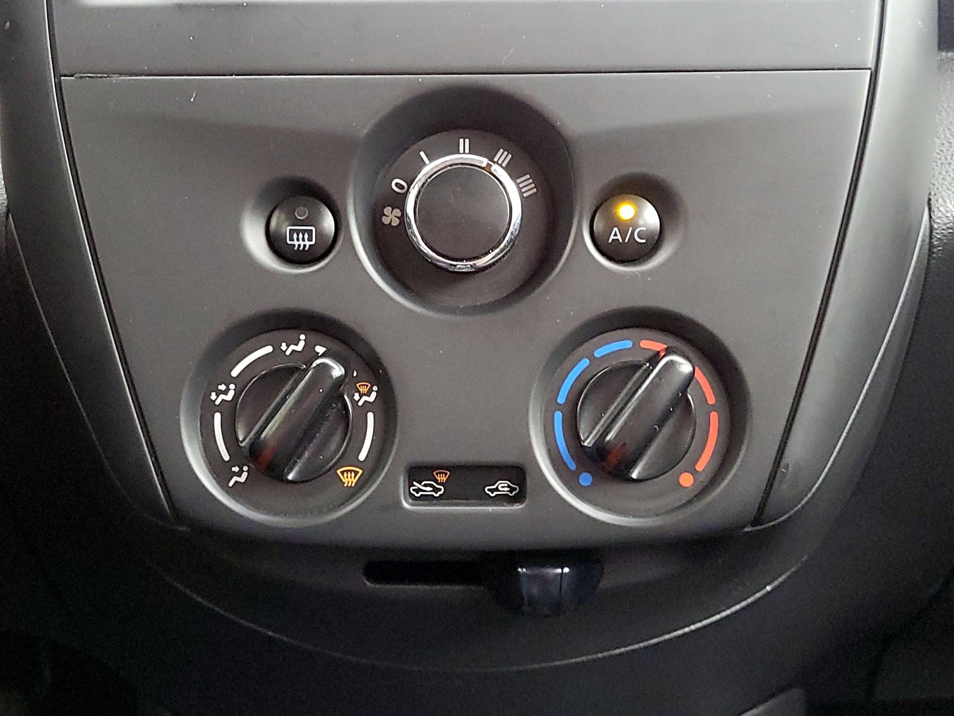 Thumbnail: 2018 Nissan Versa - 15