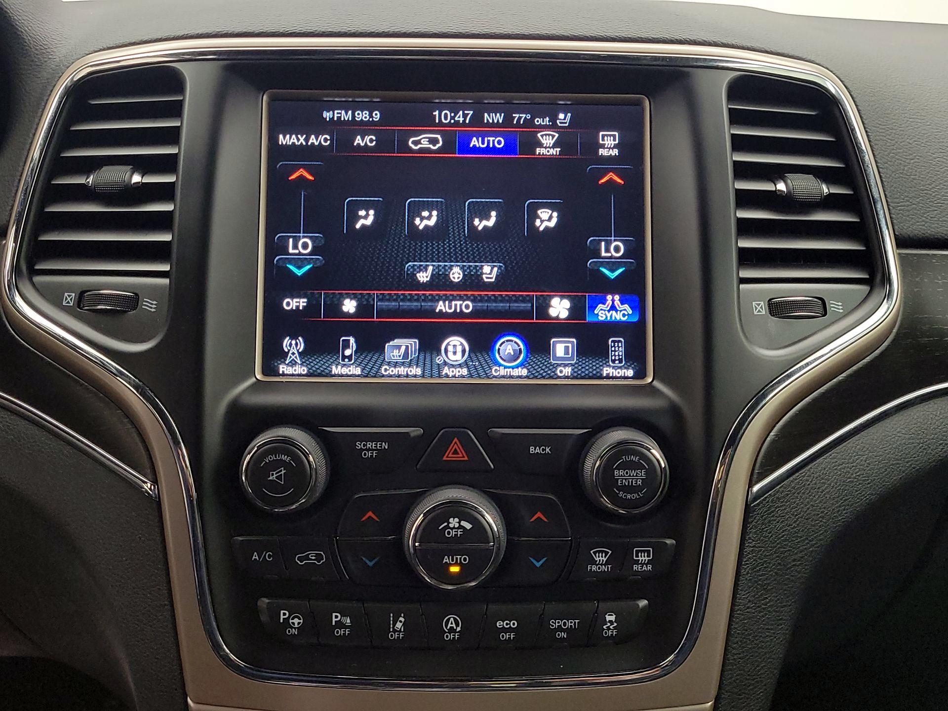 Thumbnail: 2017 Jeep Grand Cherokee - 16