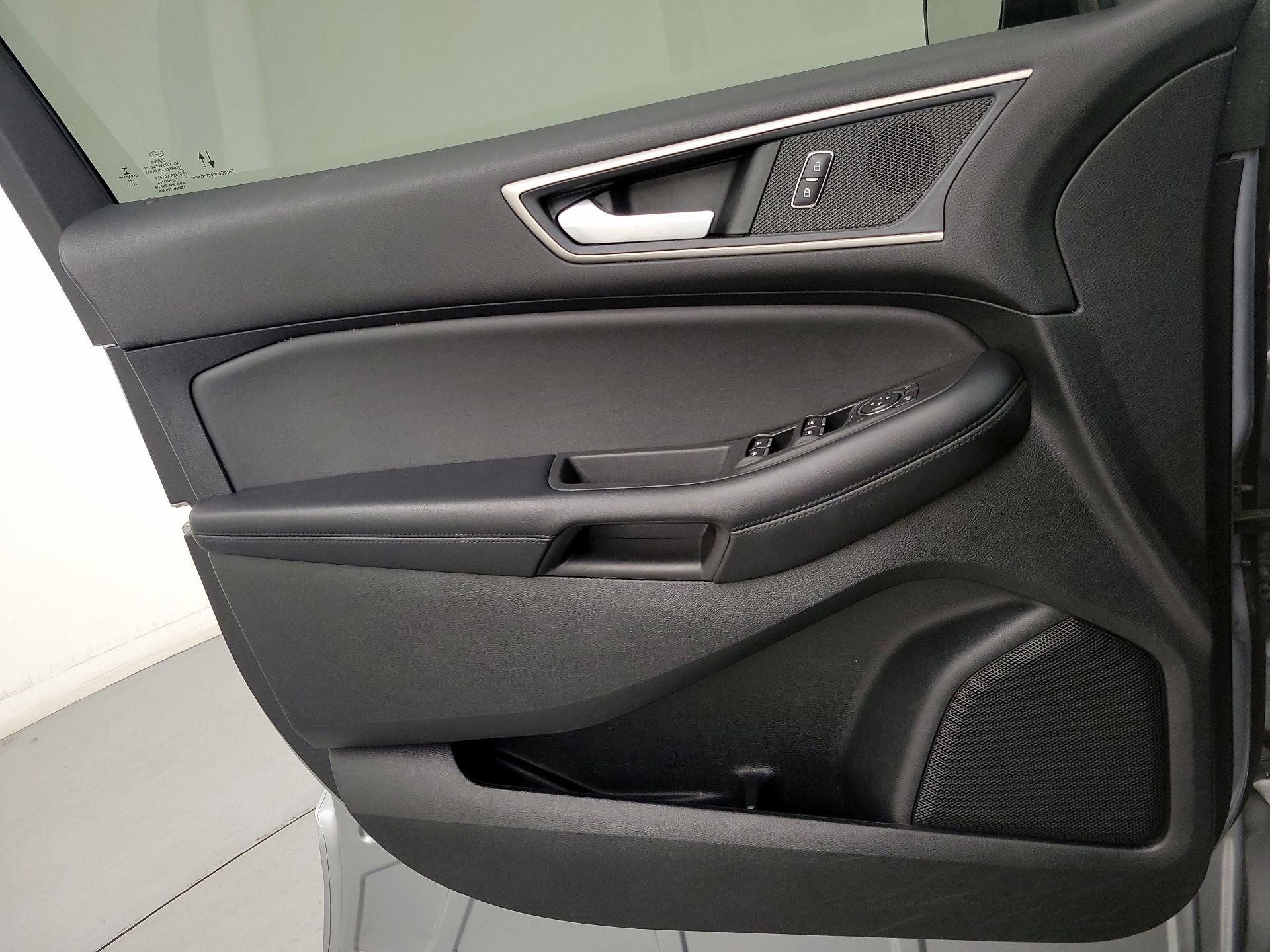 Thumbnail: 2022 Ford Edge - 12