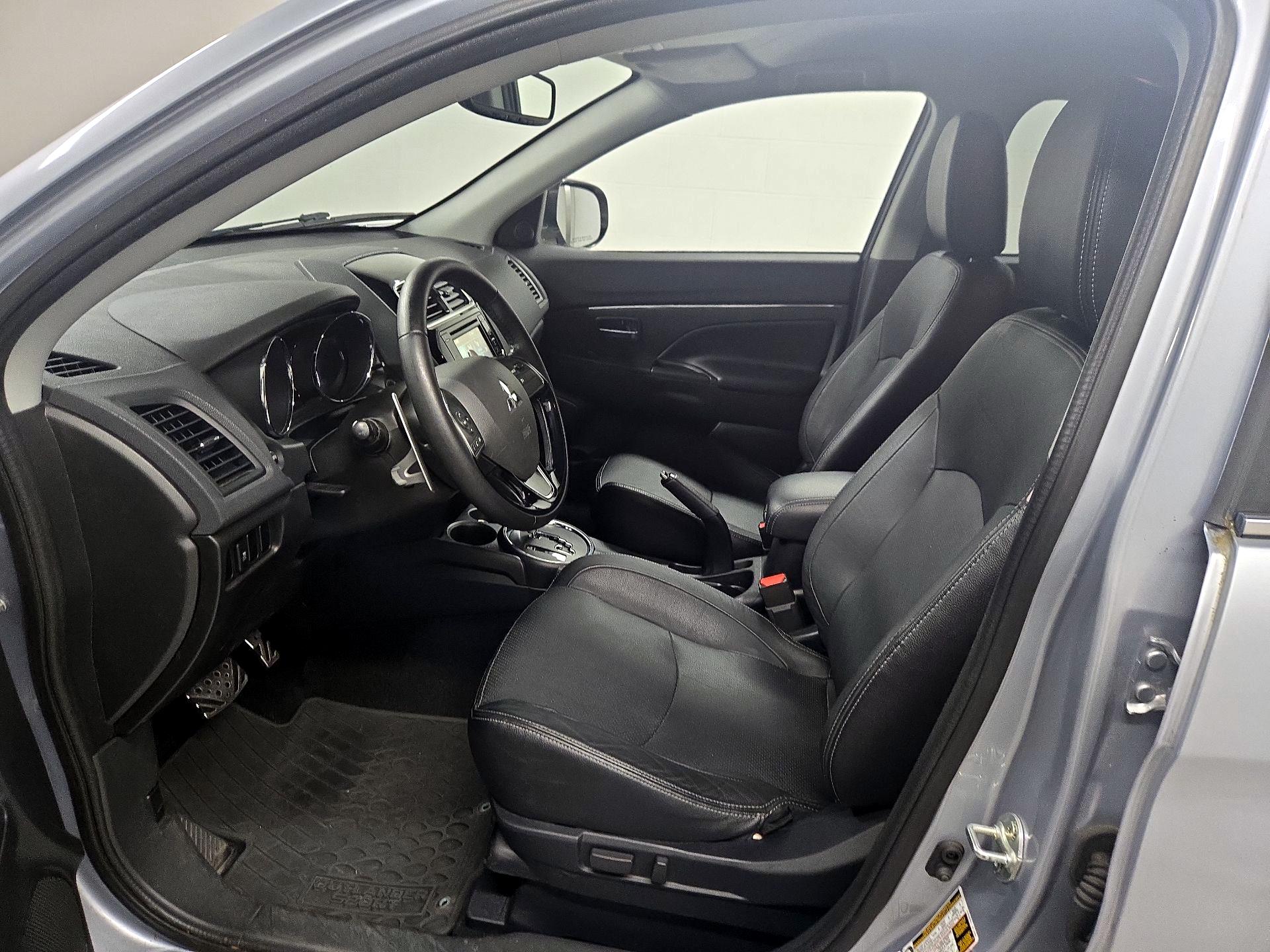 Thumbnail: 2016 Mitsubishi Outlander Sport - 11