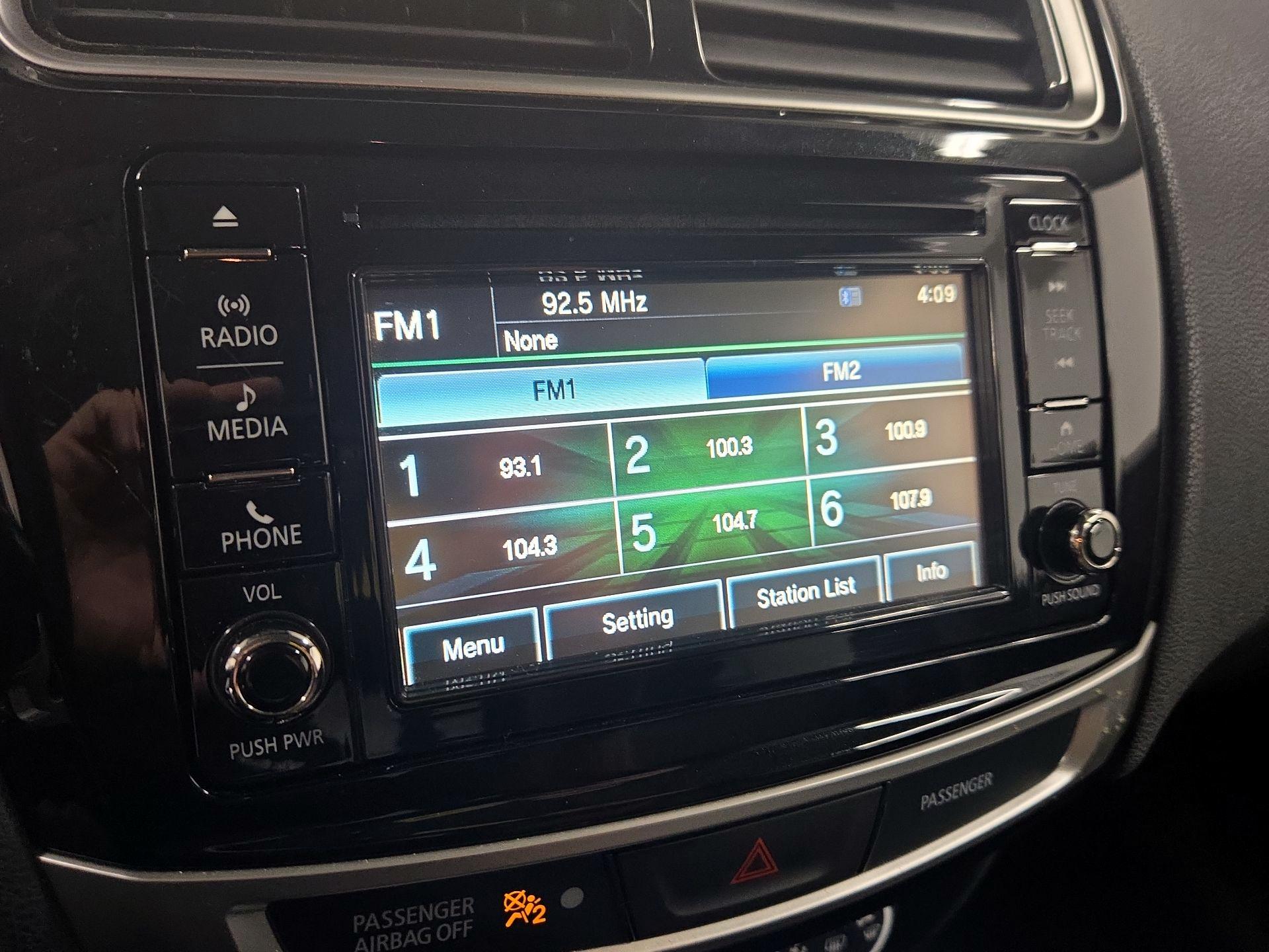 Thumbnail: 2016 Mitsubishi Outlander Sport - 15