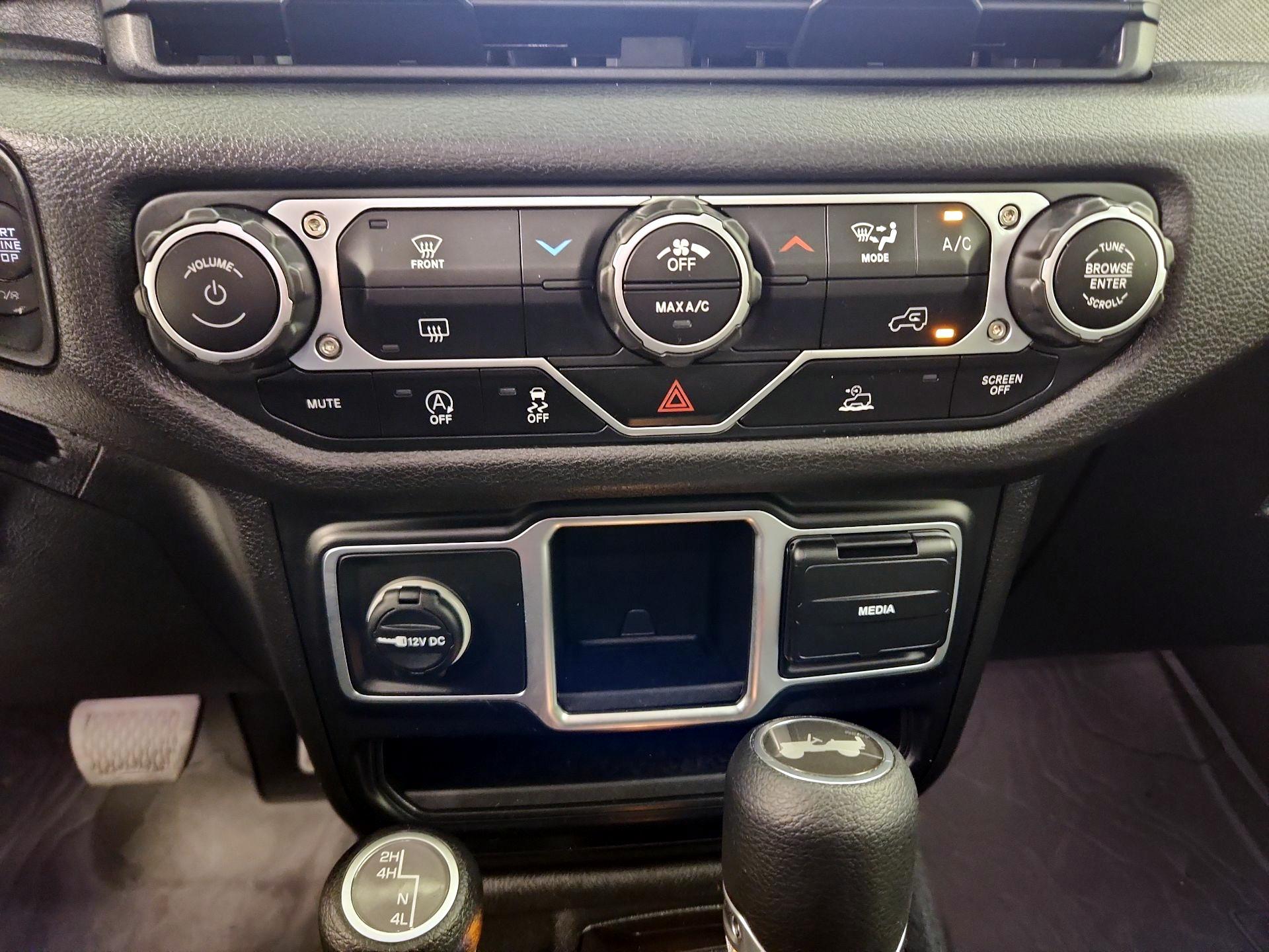 Thumbnail: 2024 Jeep Wrangler - 16