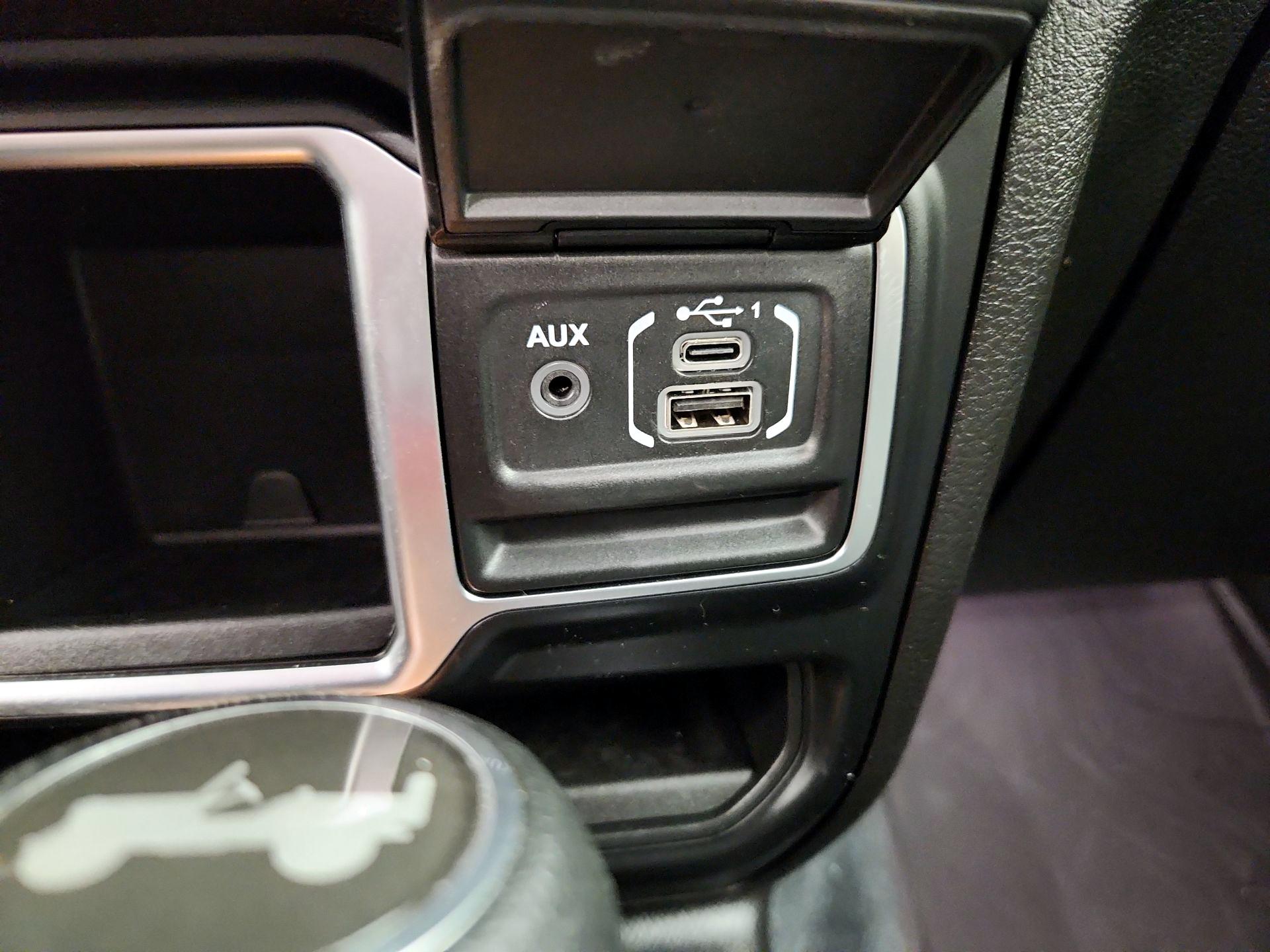 Thumbnail: 2024 Jeep Wrangler - 18