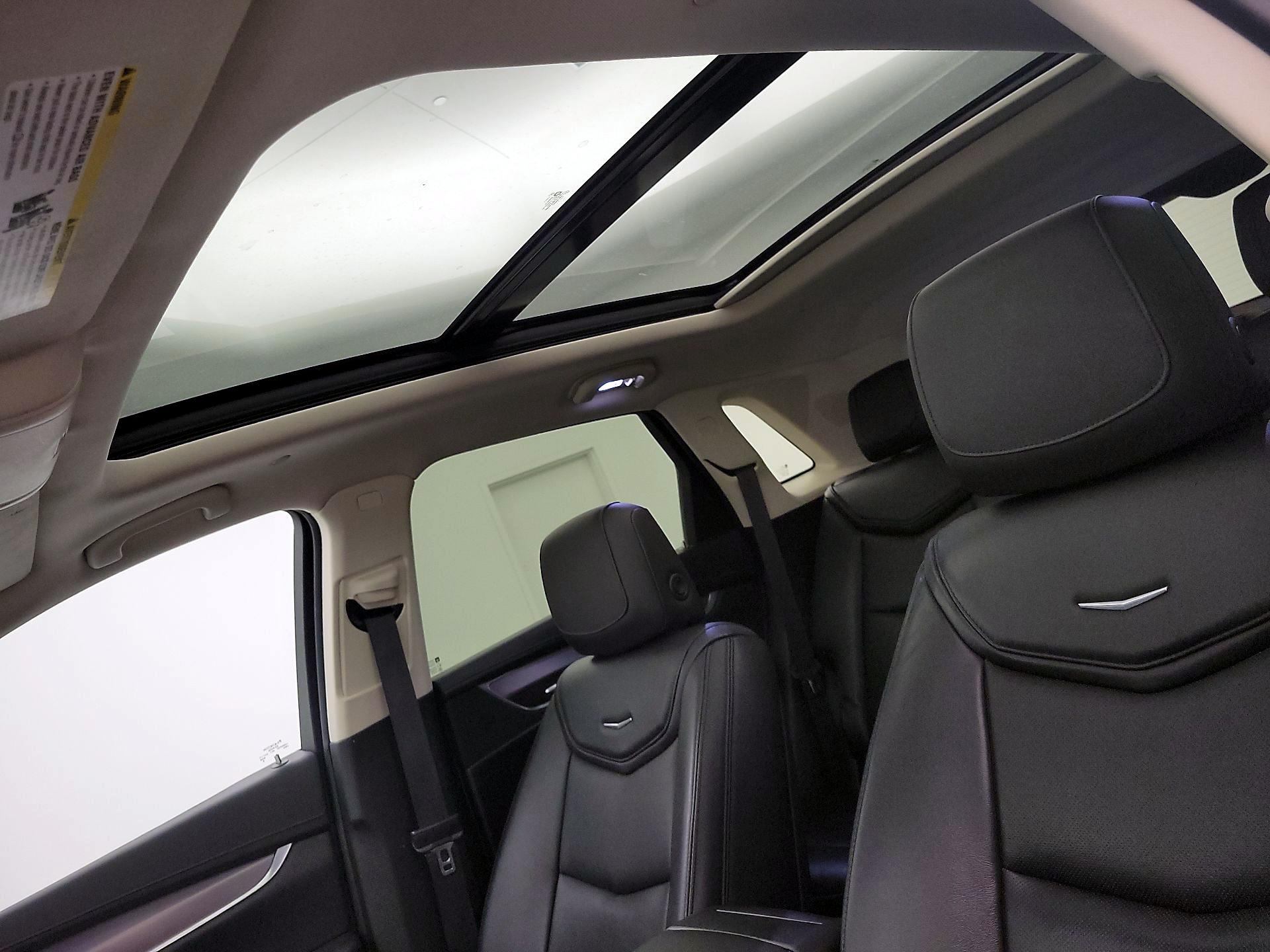 Thumbnail: 2017 Cadillac XT5 - 20