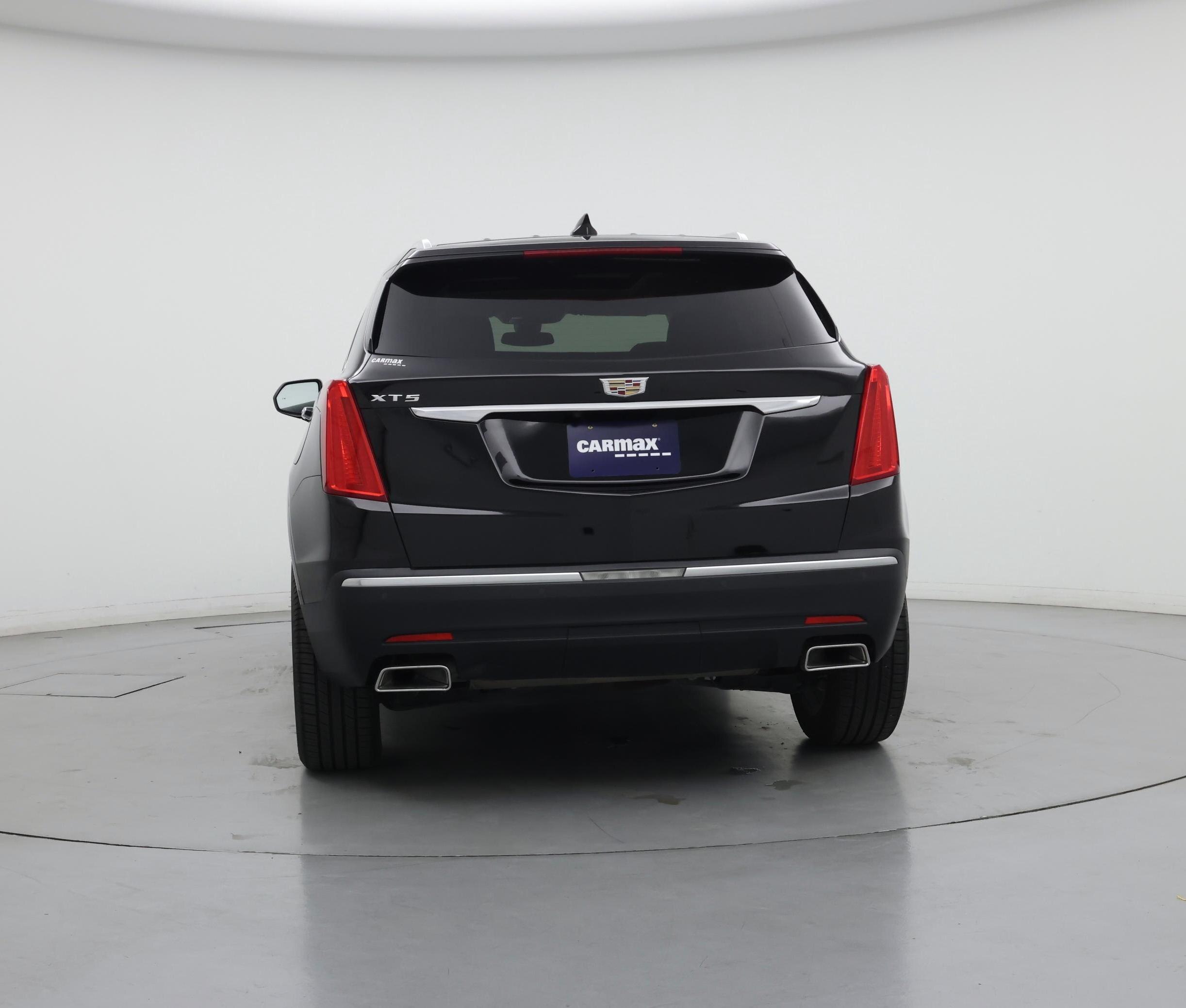 Thumbnail: 2017 Cadillac XT5 - 6