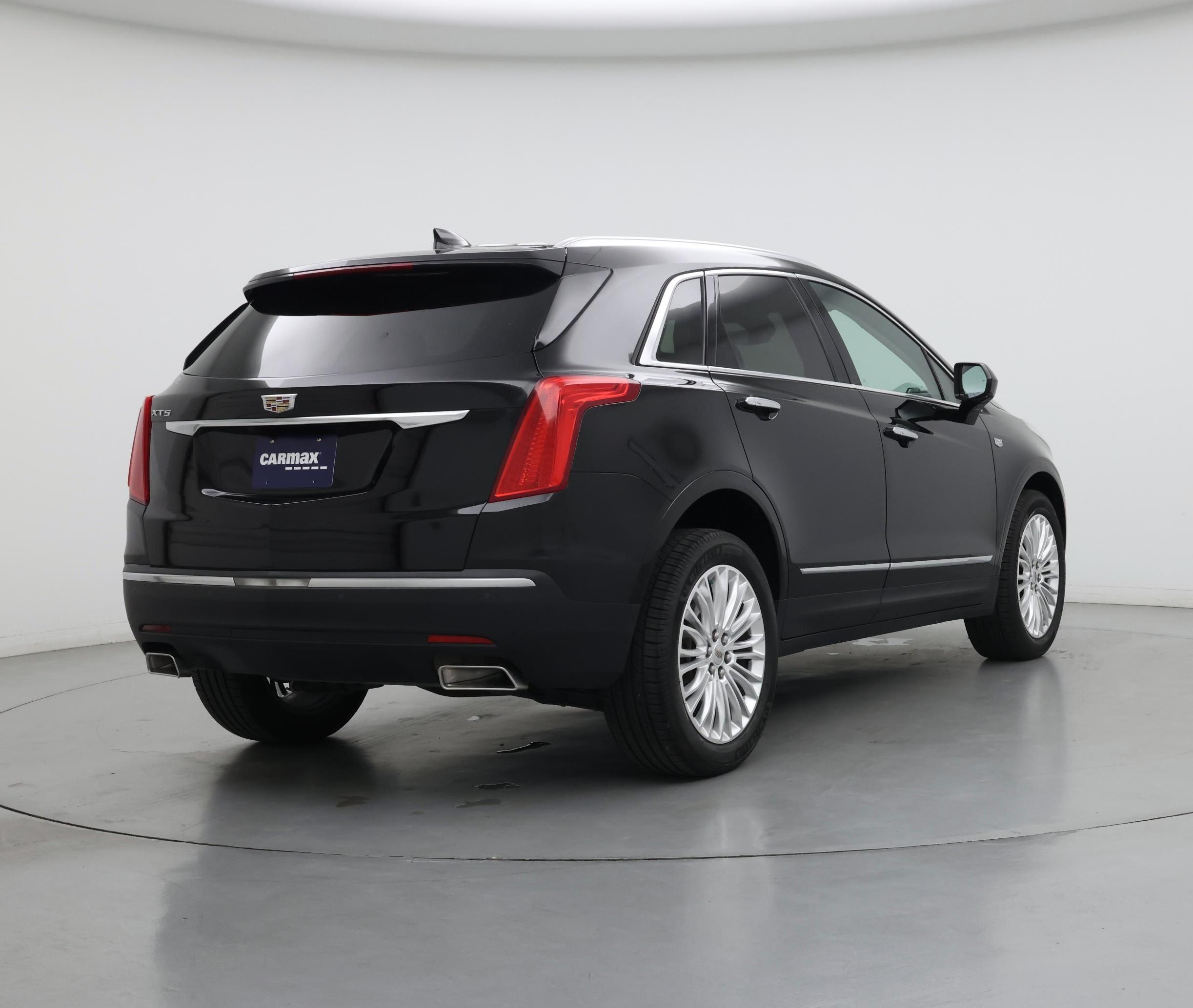 Thumbnail: 2017 Cadillac XT5 - 8