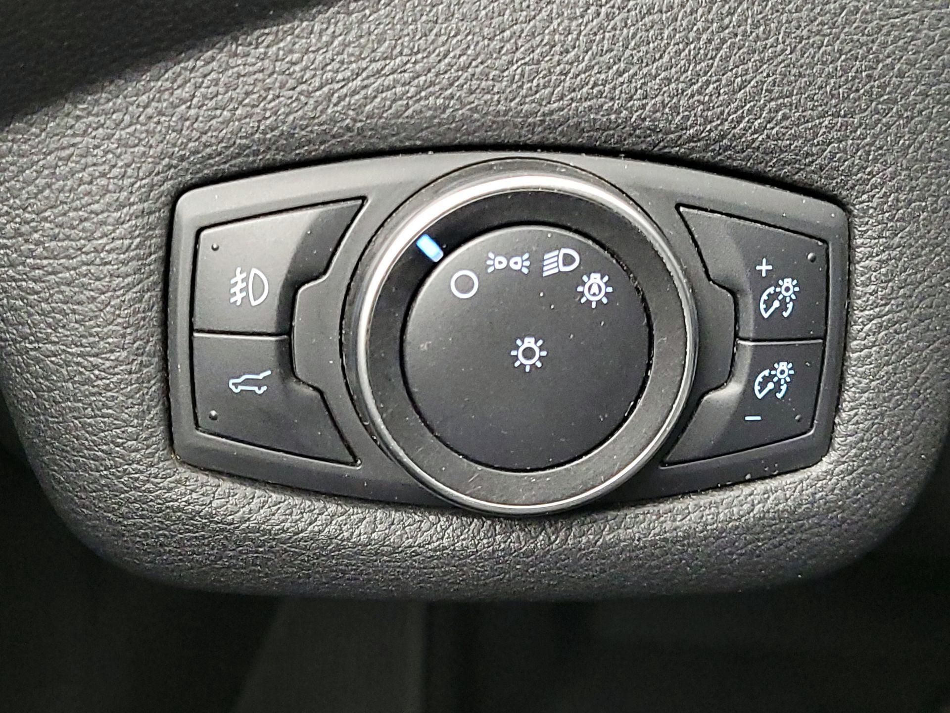 Thumbnail: 2018 Ford Escape - 13