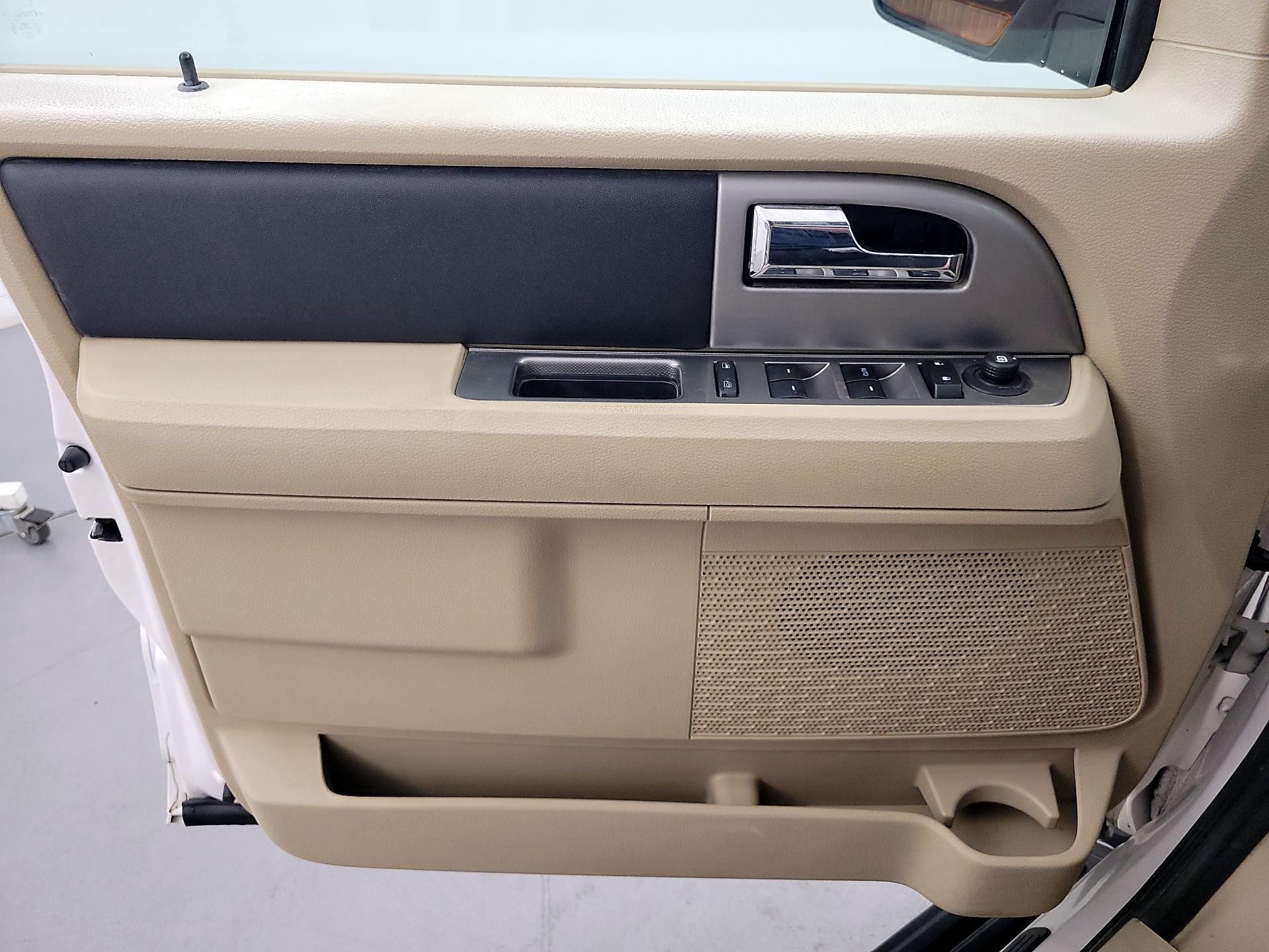 Thumbnail: 2017 Ford Expedition - 12