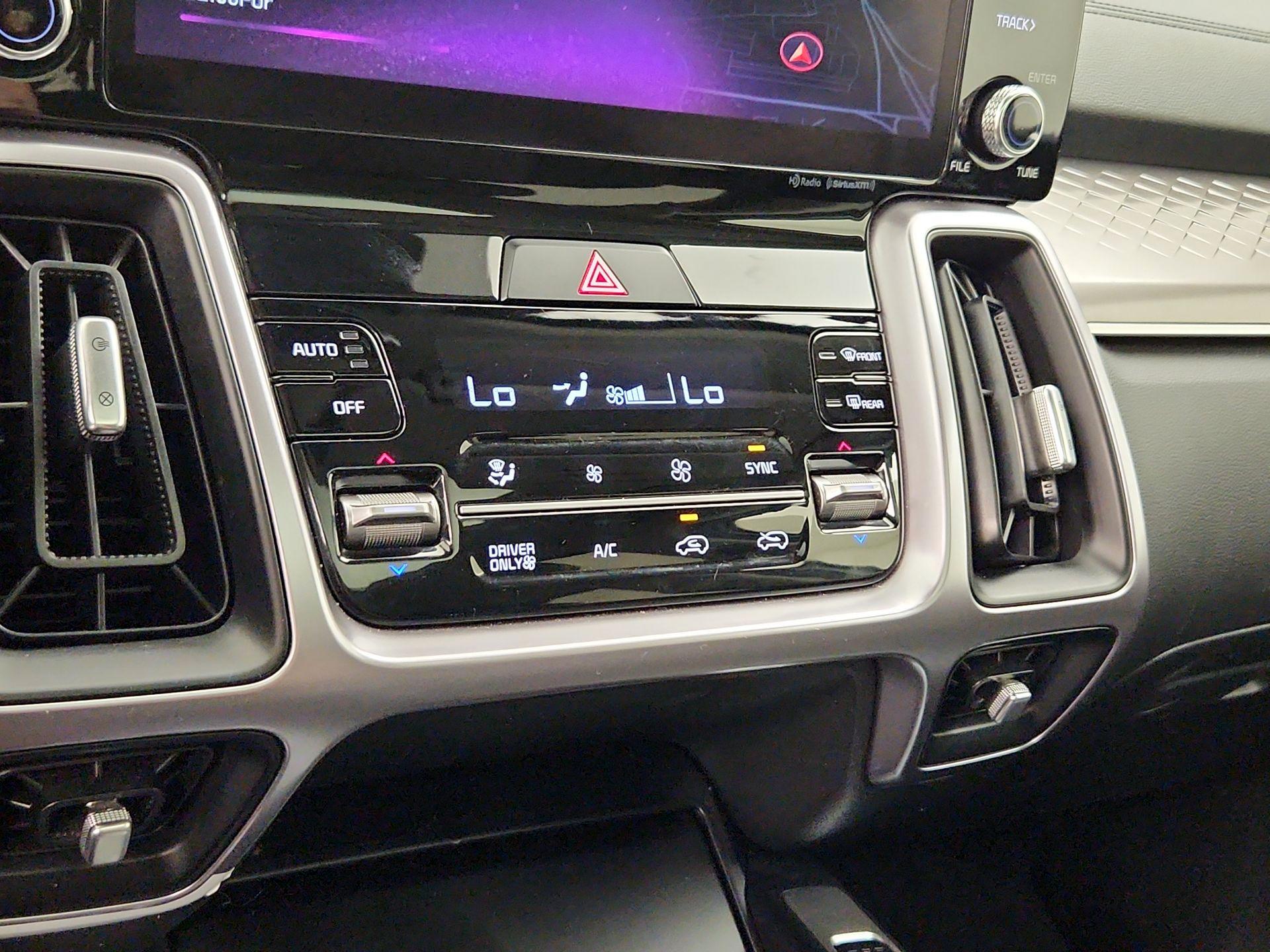 Thumbnail: 2024 Kia Sorento - 17