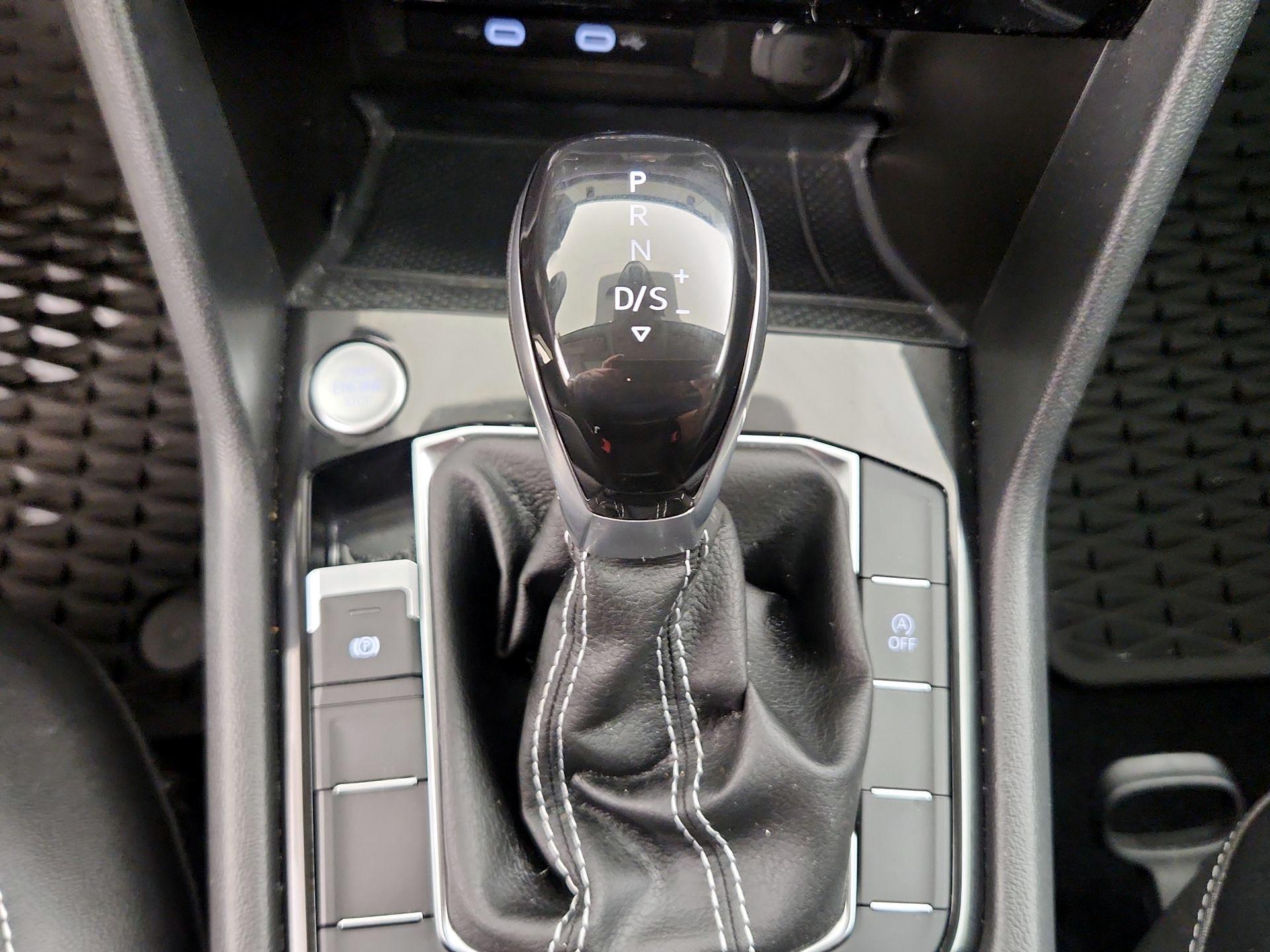 Thumbnail: 2023 Volkswagen Taos - 17