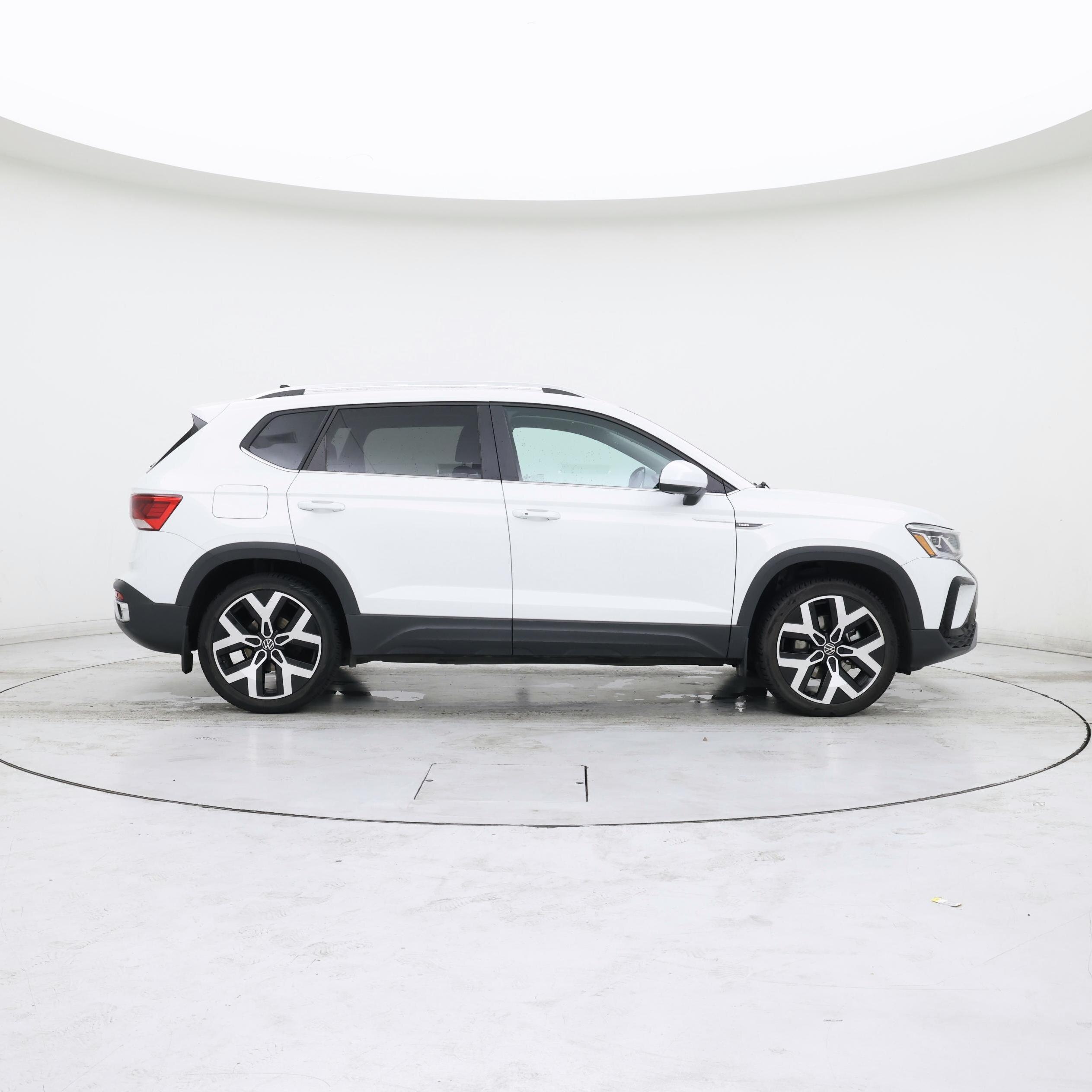 Thumbnail: 2023 Volkswagen Taos - 7
