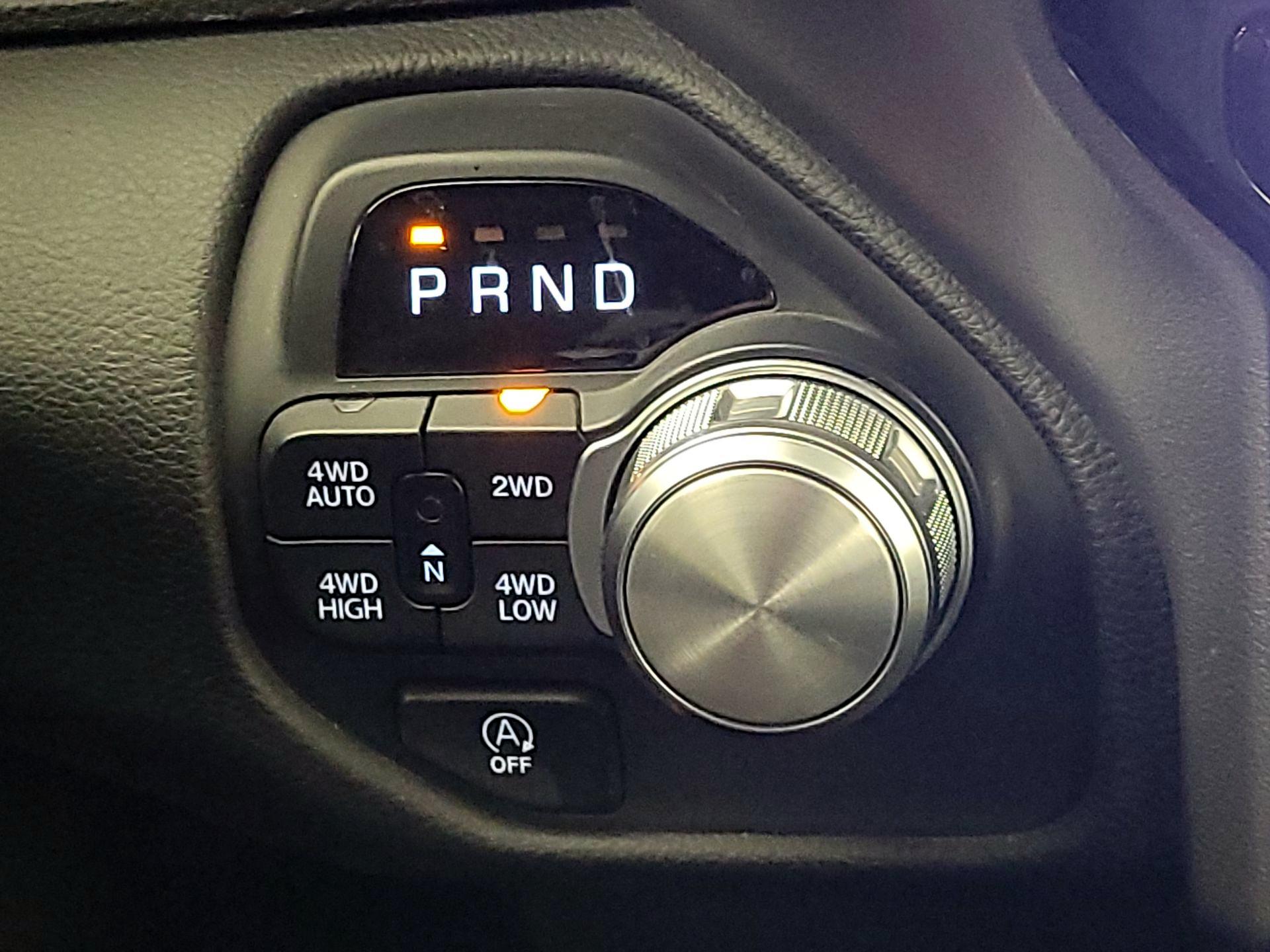 Thumbnail: 2025 RAM 1500 - 18