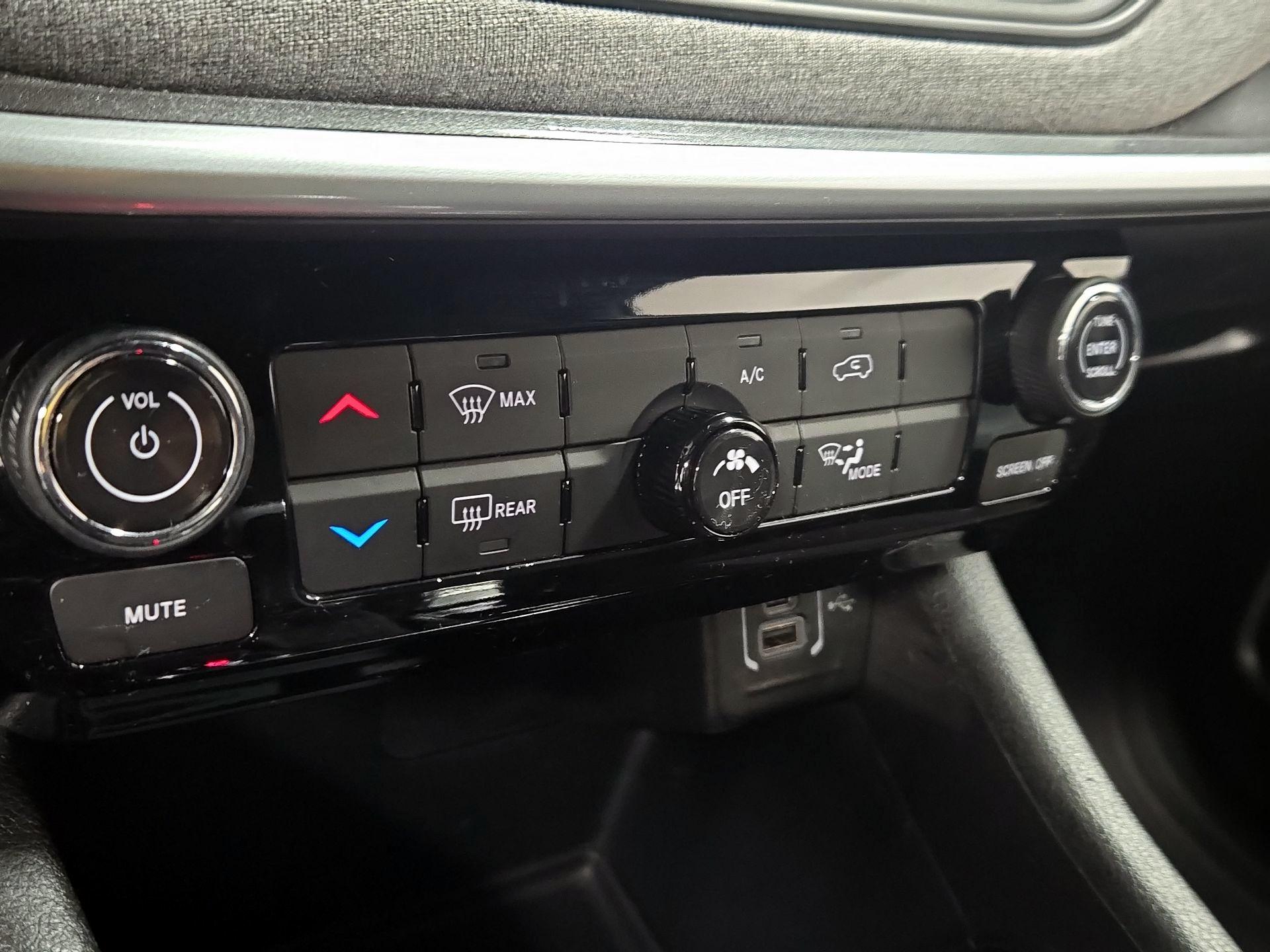 Thumbnail: 2024 Jeep Compass - 16