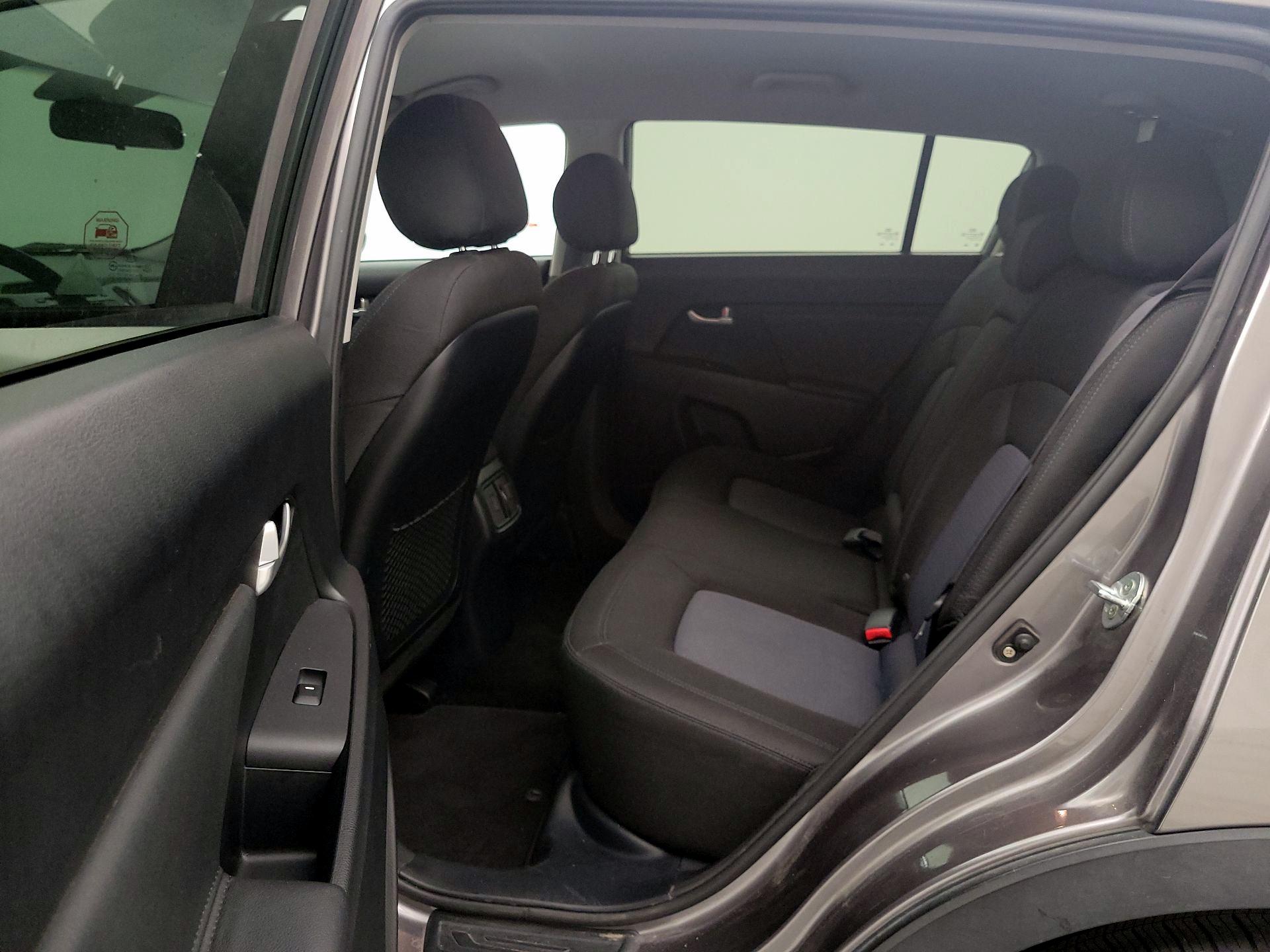 Thumbnail: 2014 Kia Sportage - 19