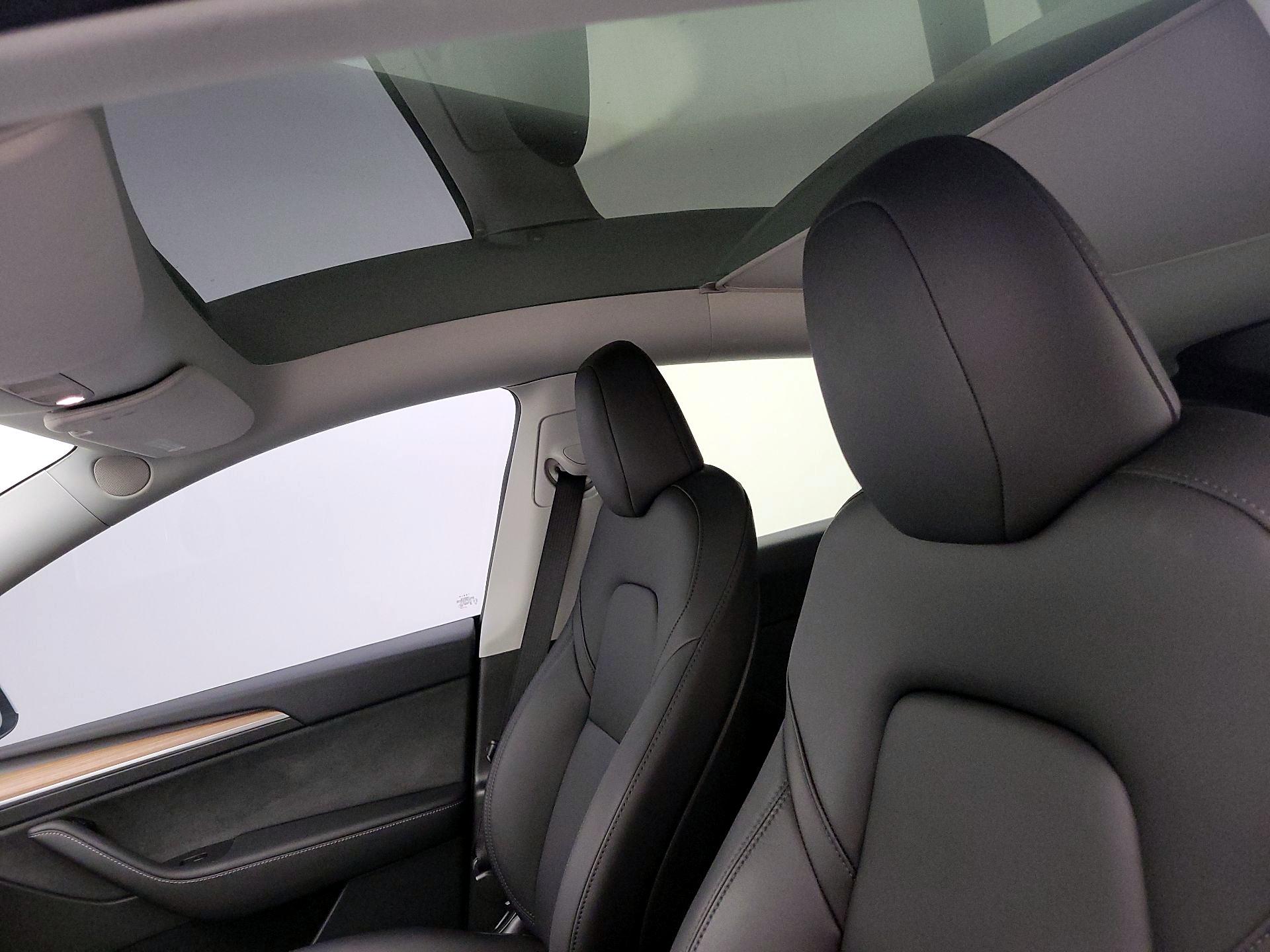 Thumbnail: 2025 Tesla Model Y - 19