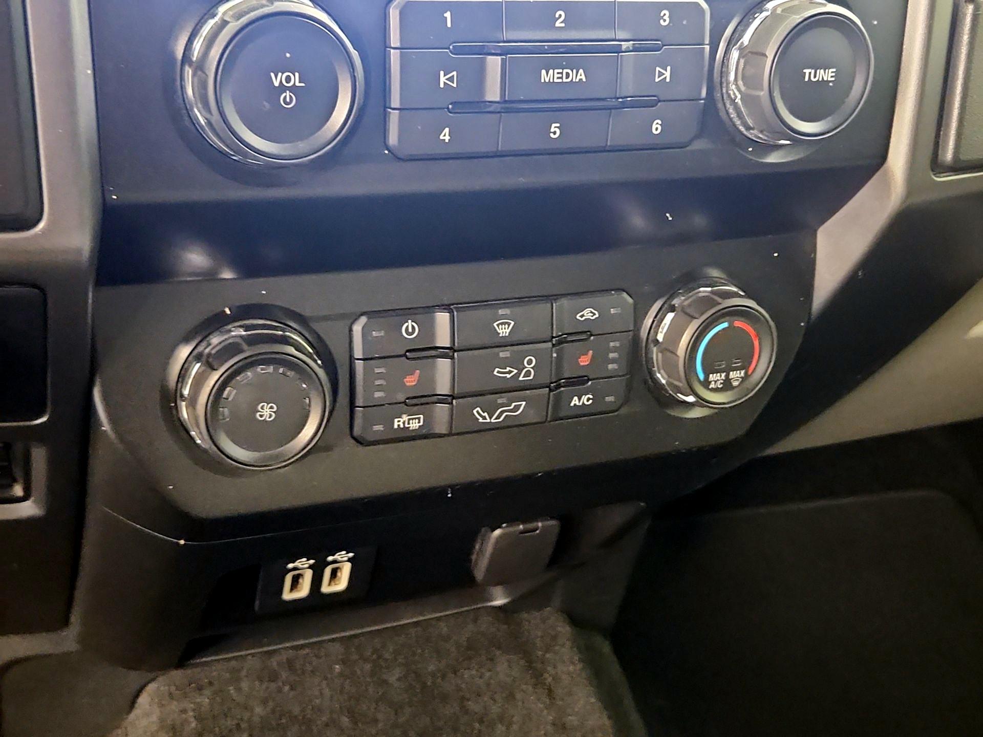 Thumbnail: 2019 Ford F-150 - 16