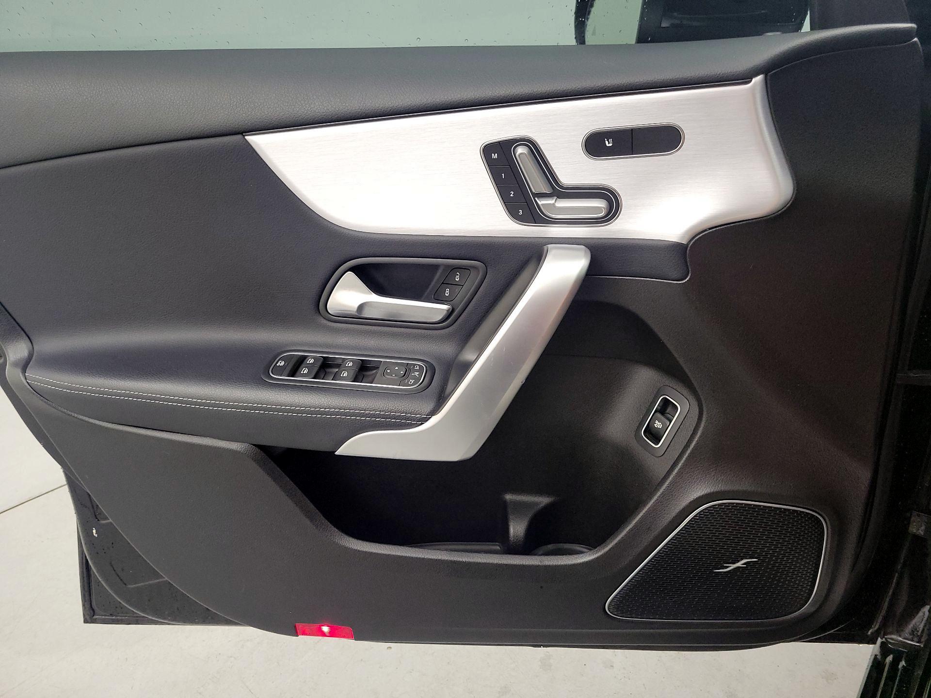 Thumbnail: 2019 Mercedes-Benz A-Class - 12