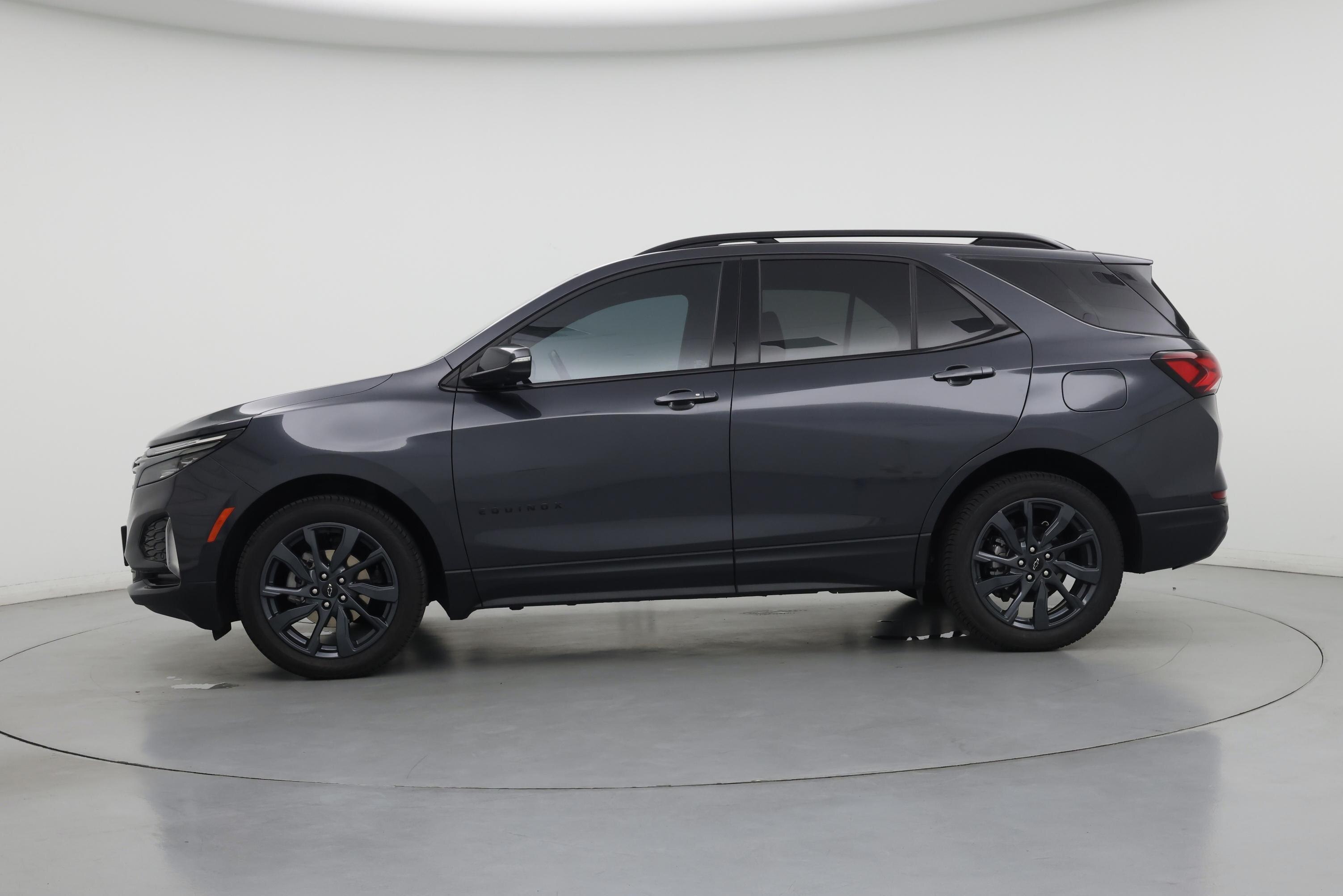 Thumbnail: 2022 Chevrolet Equinox - 3