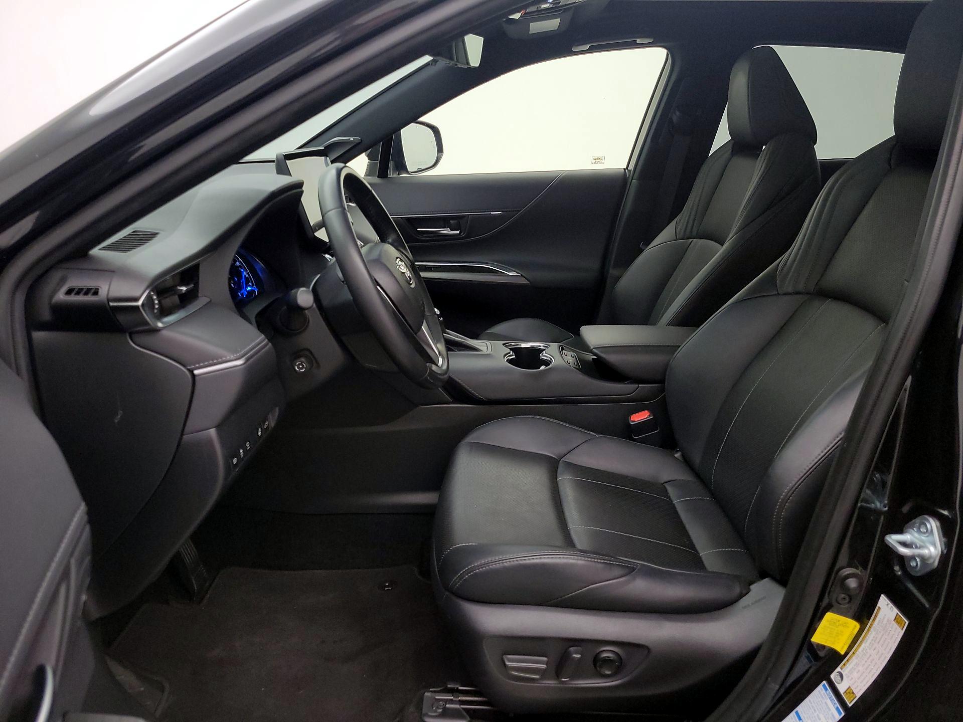 Thumbnail: 2021 Toyota Venza - 11