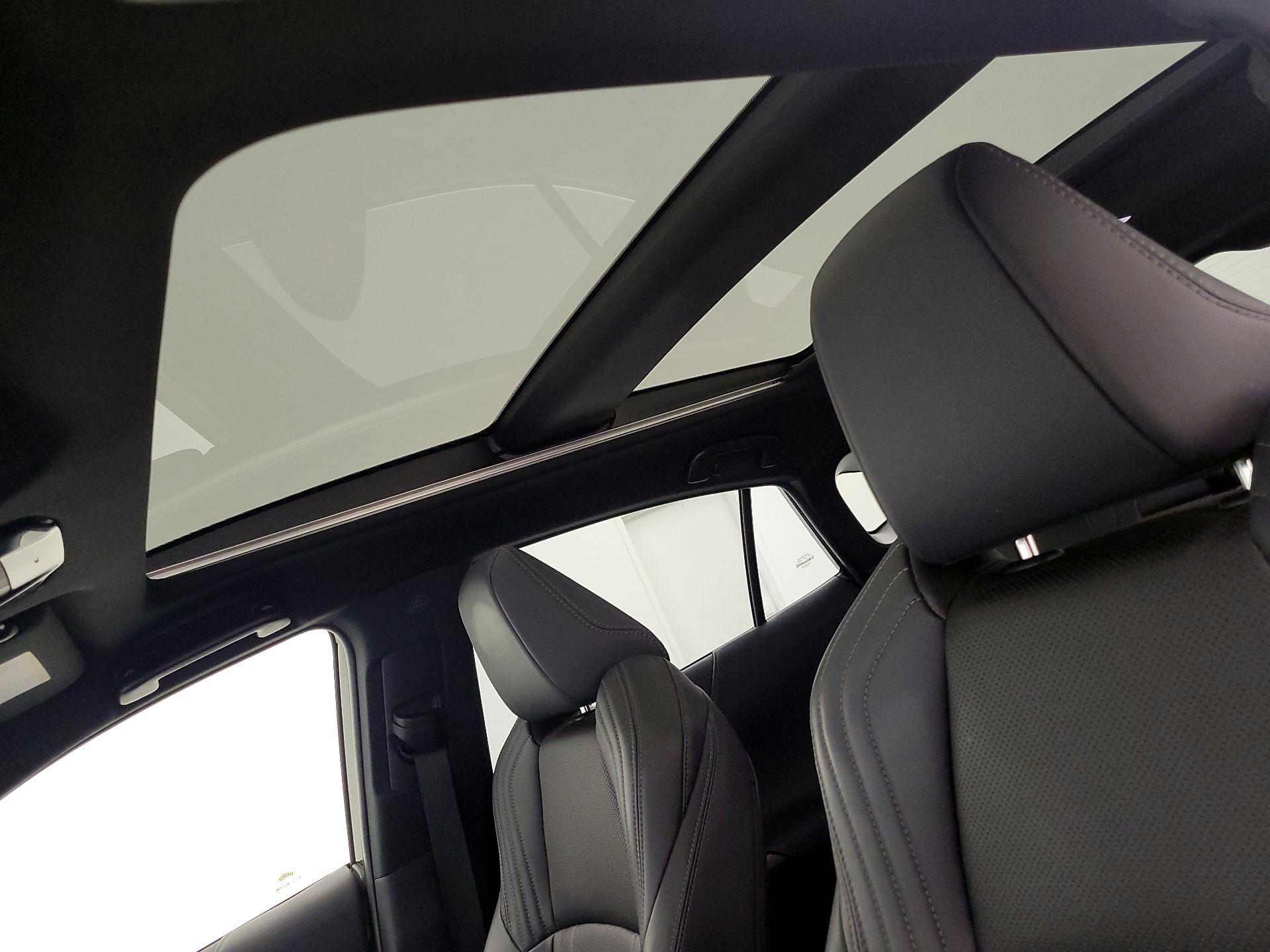 Thumbnail: 2021 Toyota Venza - 20