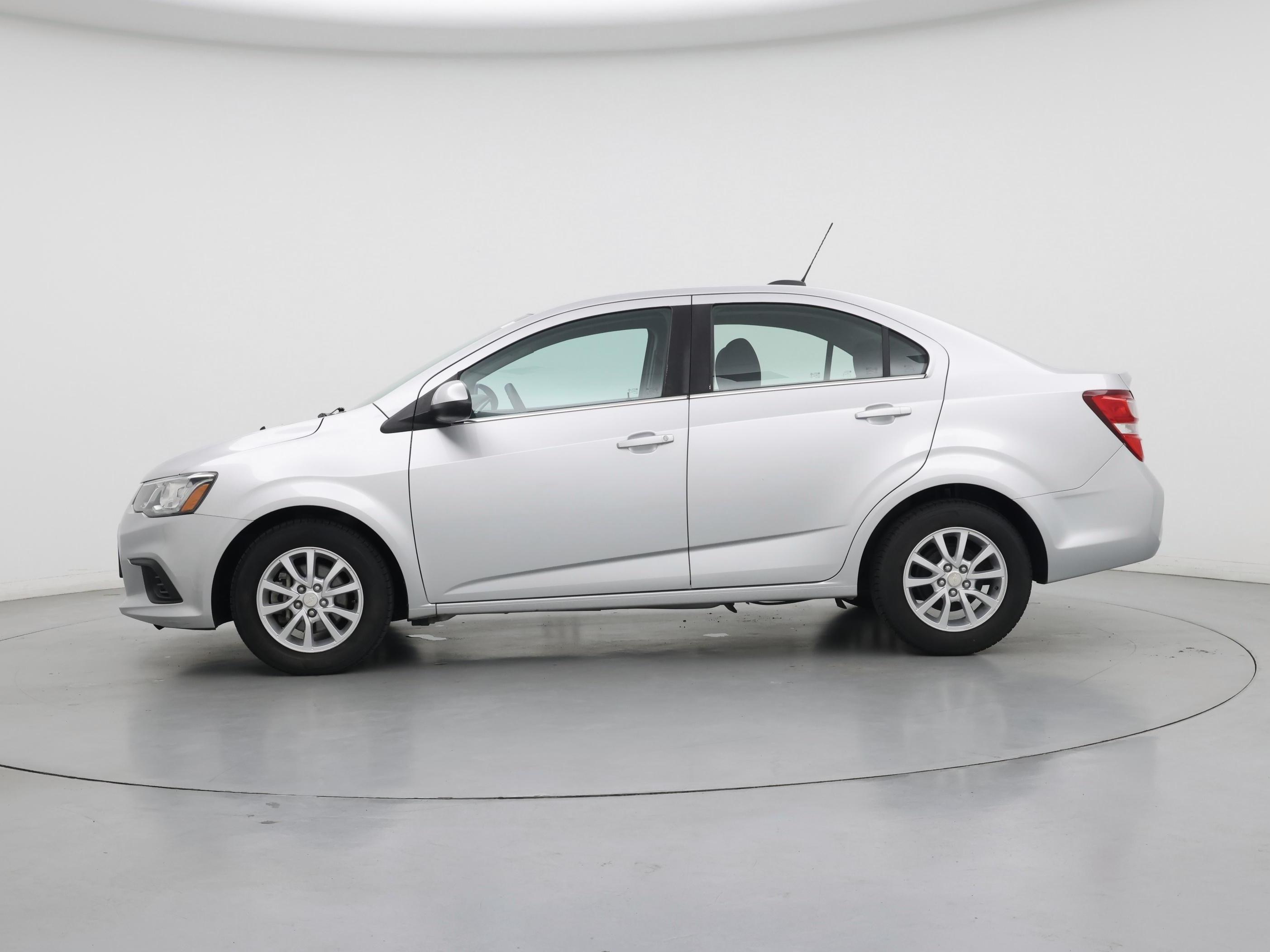 Thumbnail: 2017 Chevrolet Sonic - 3