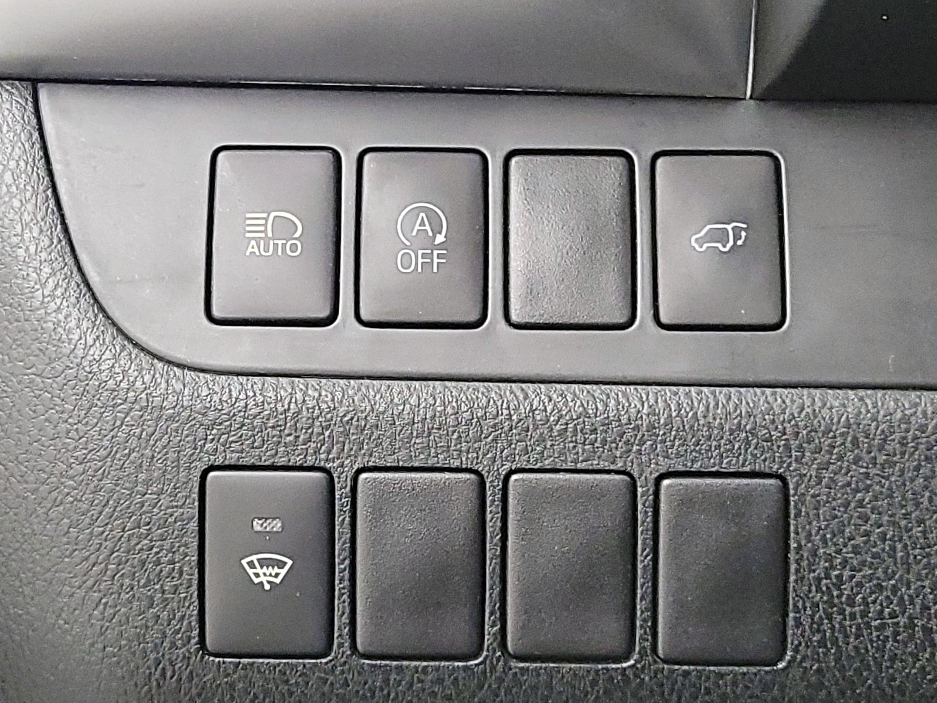 Thumbnail: 2017 Toyota Highlander - 13