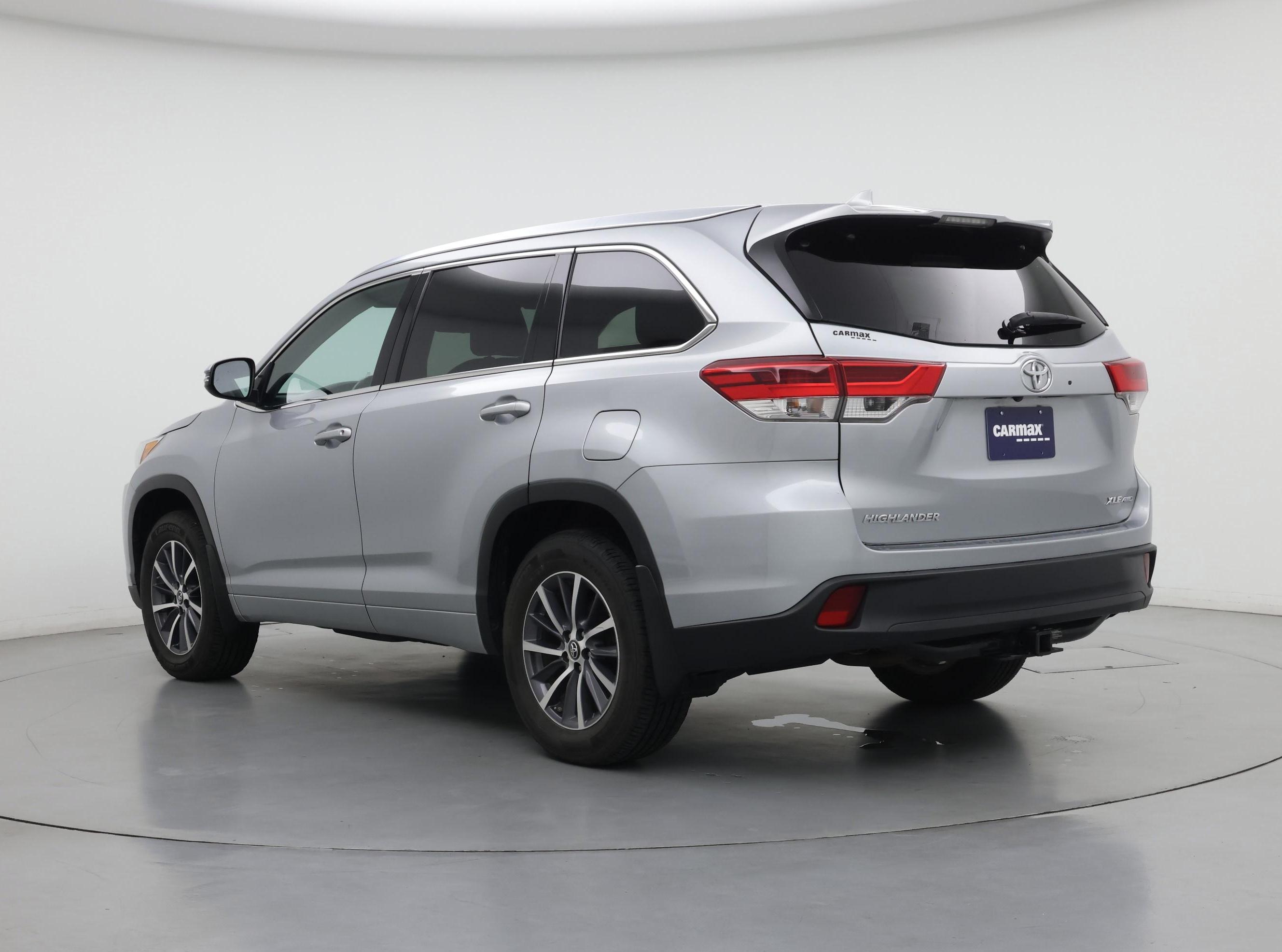 Thumbnail: 2017 Toyota Highlander - 2