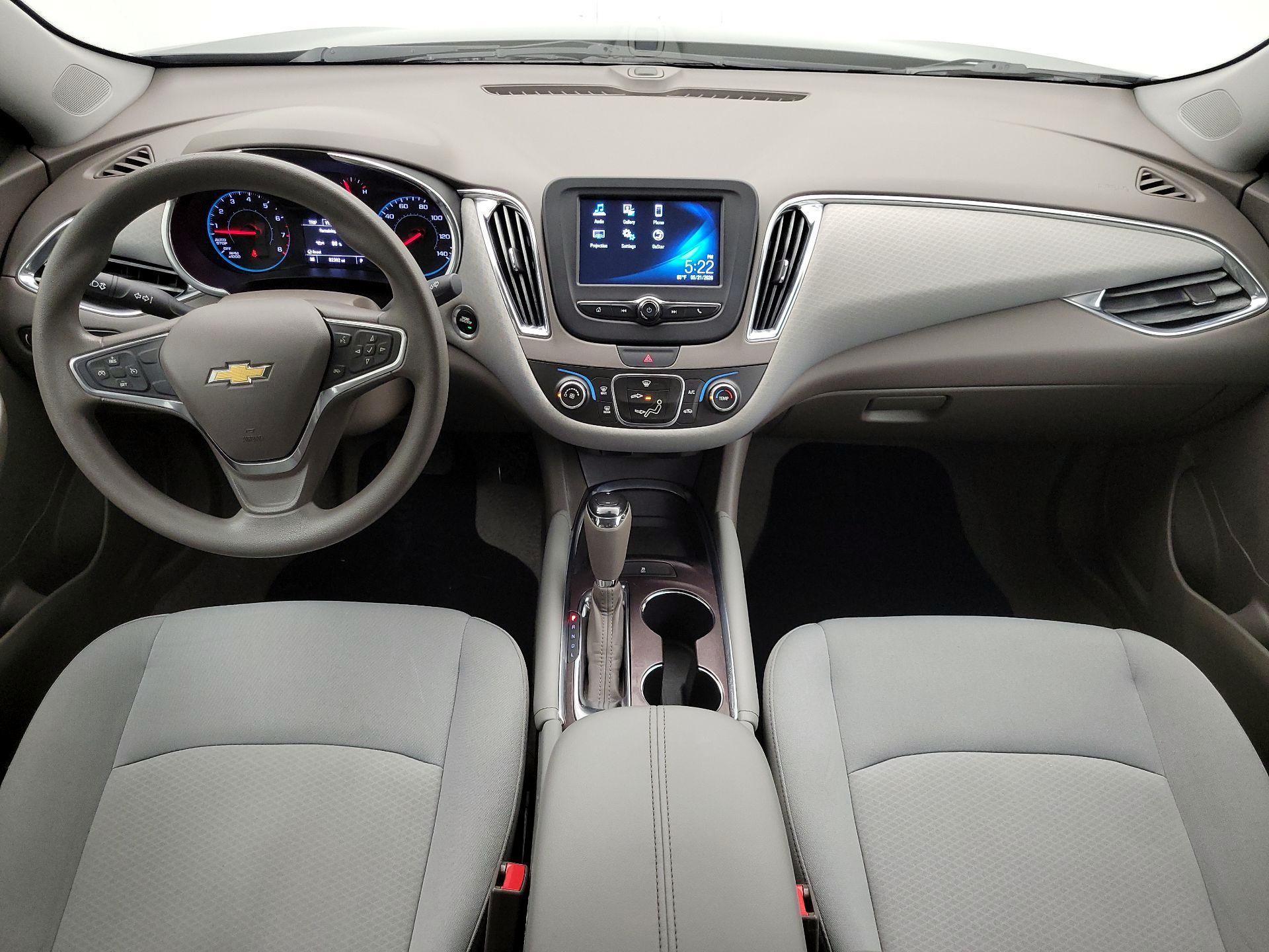Thumbnail: 2017 Chevrolet Malibu - 9
