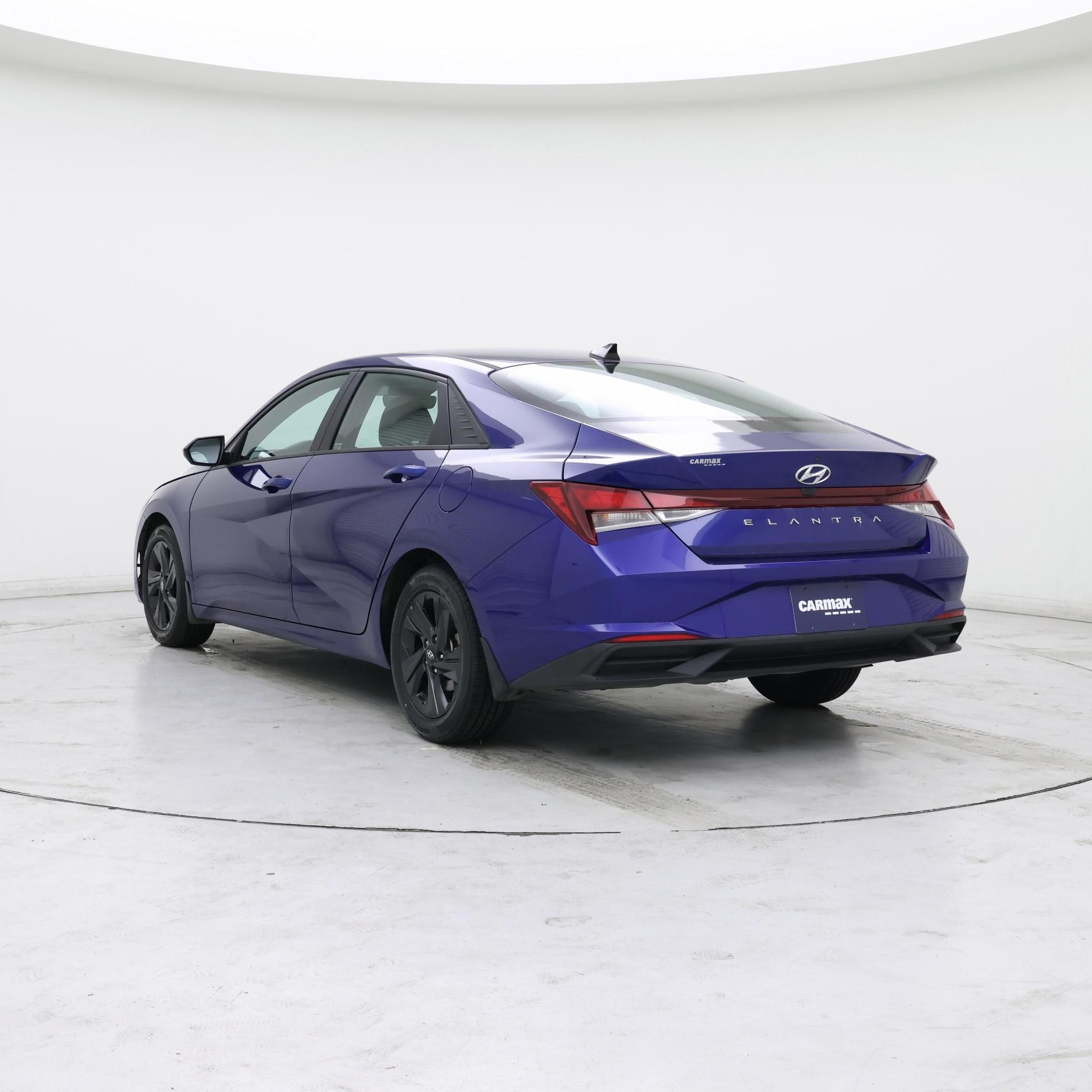 Thumbnail: 2022 Hyundai Elantra - 2