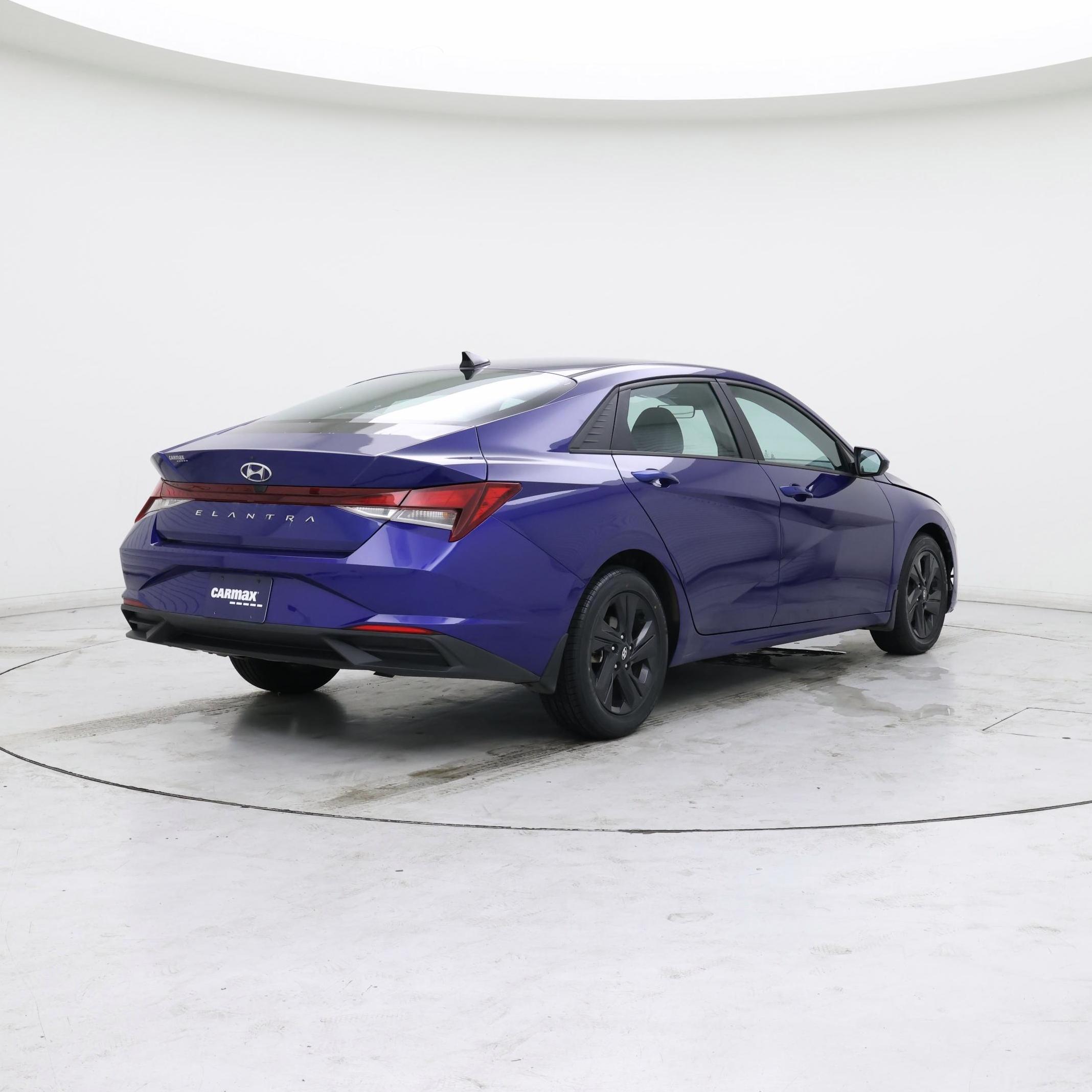 Thumbnail: 2022 Hyundai Elantra - 8
