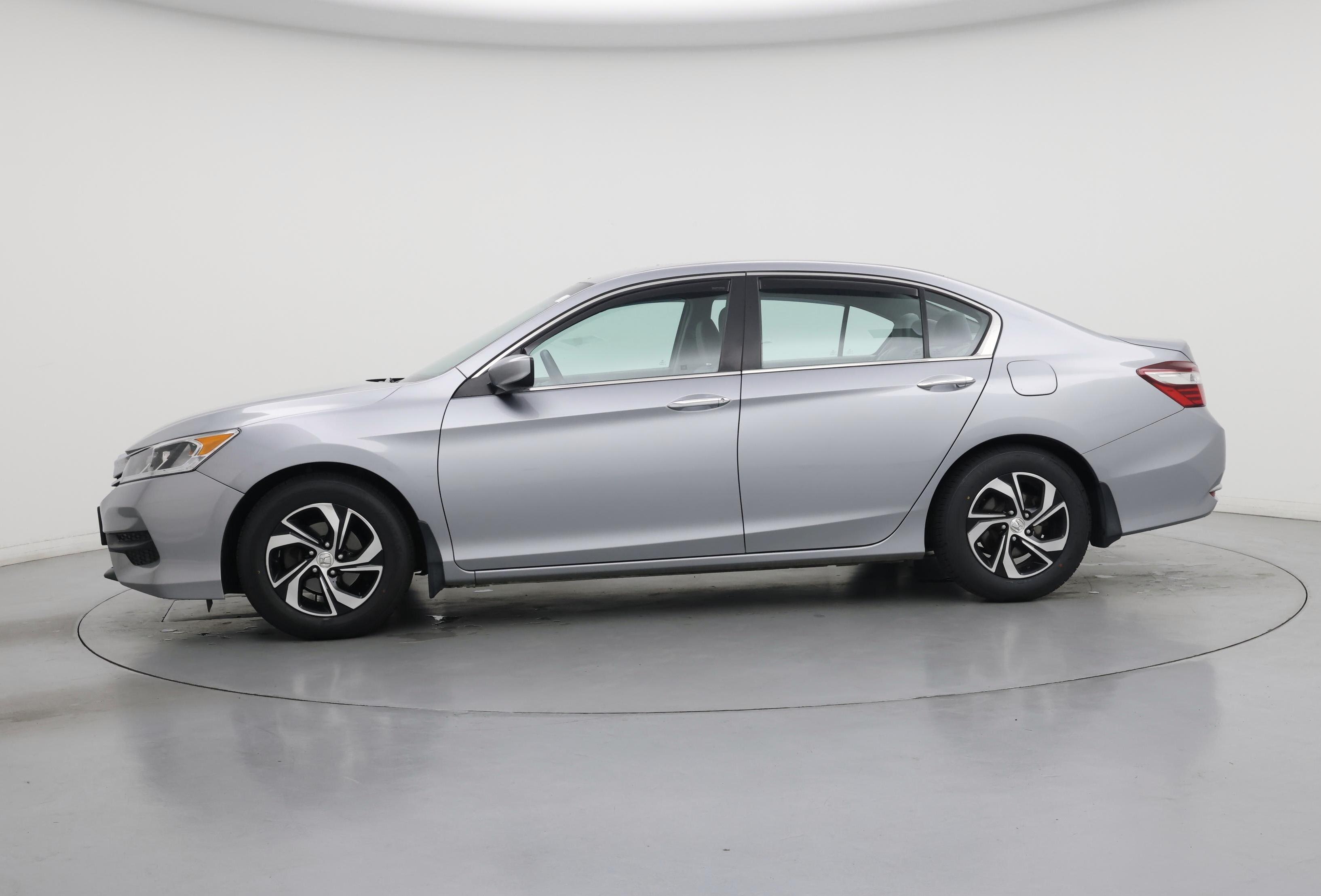 Thumbnail: 2017 Honda Accord - 3