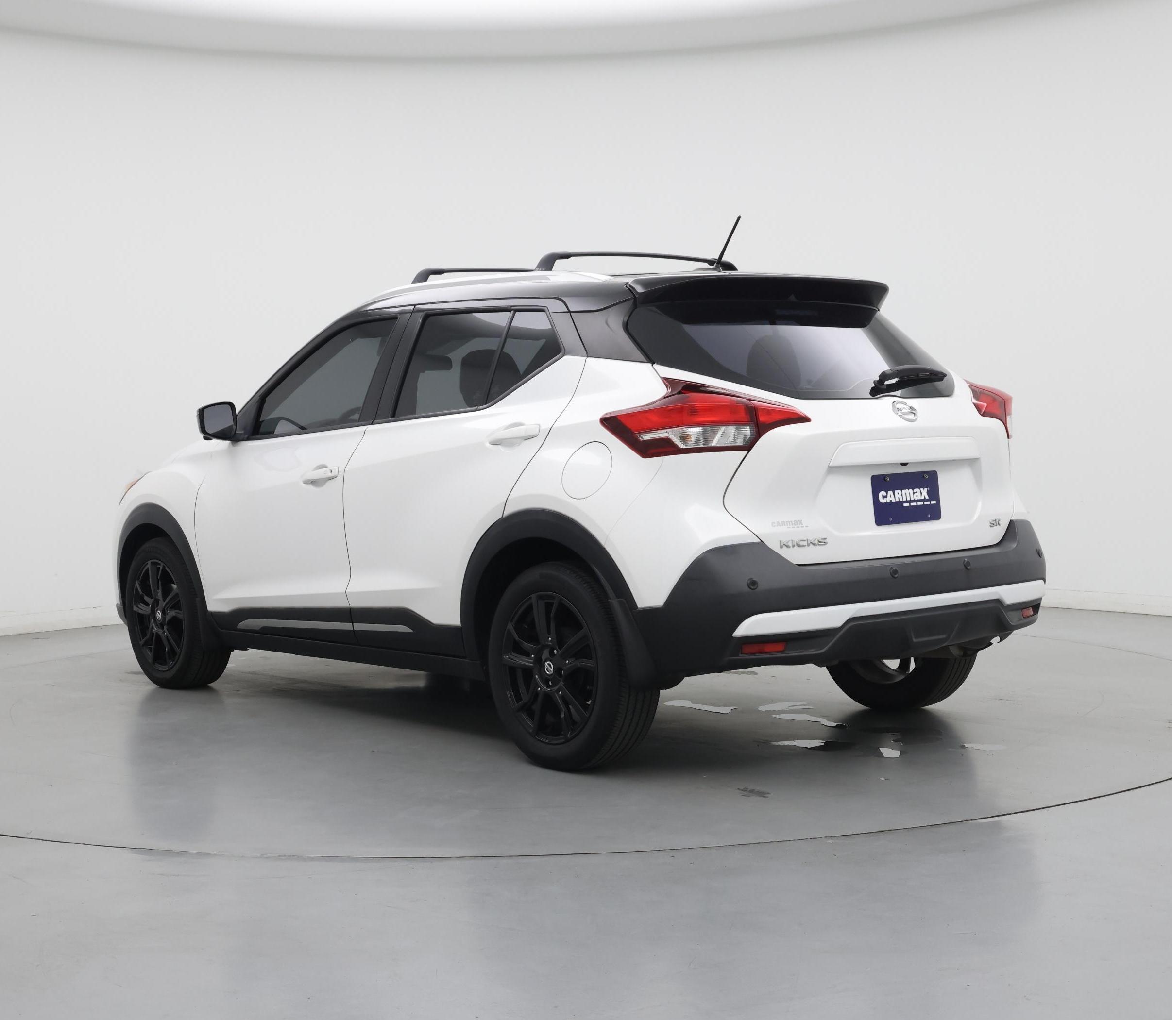 Thumbnail: 2020 Nissan Kicks - 2