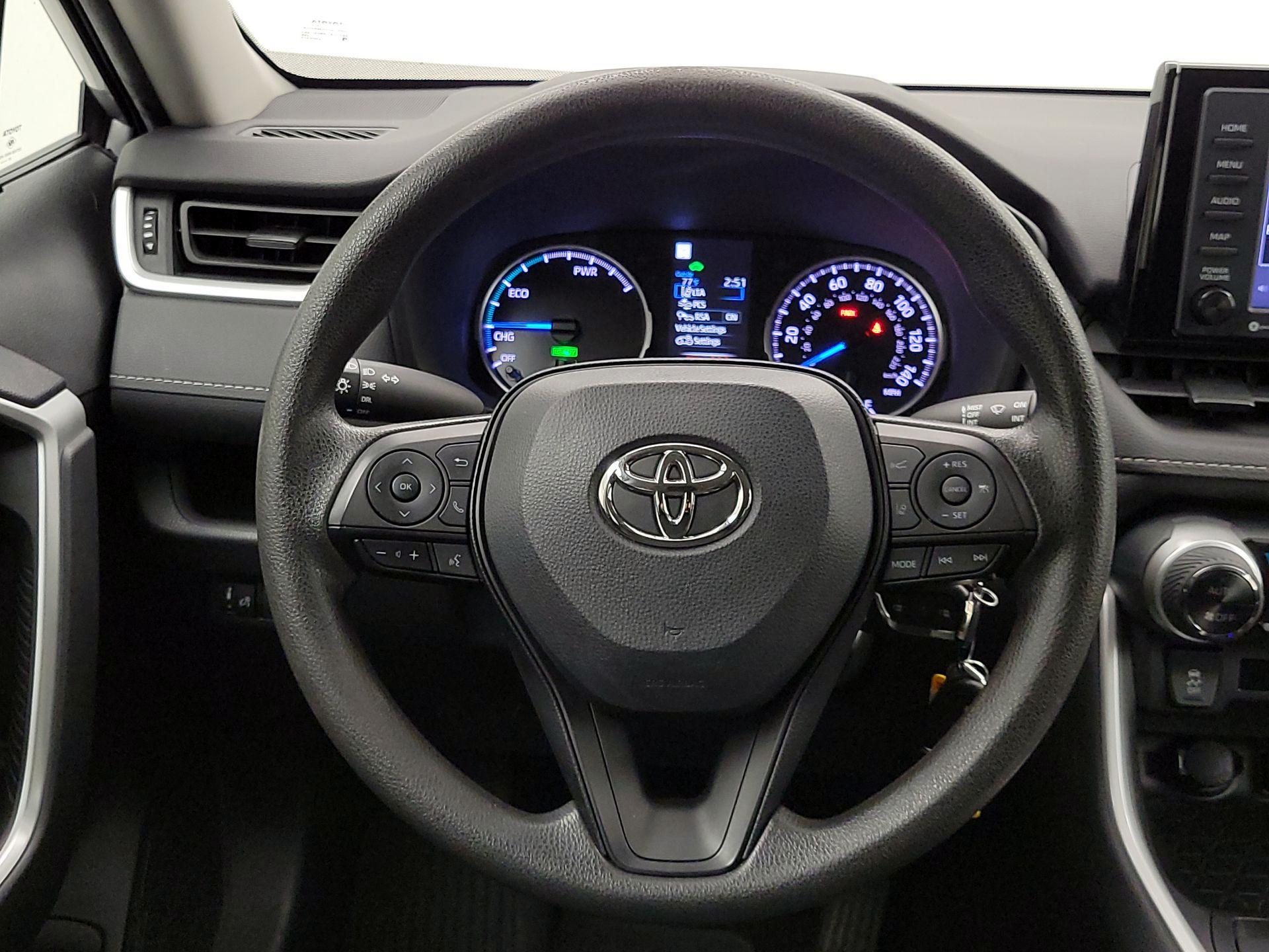 Thumbnail: 2022 Toyota RAV4 - 10