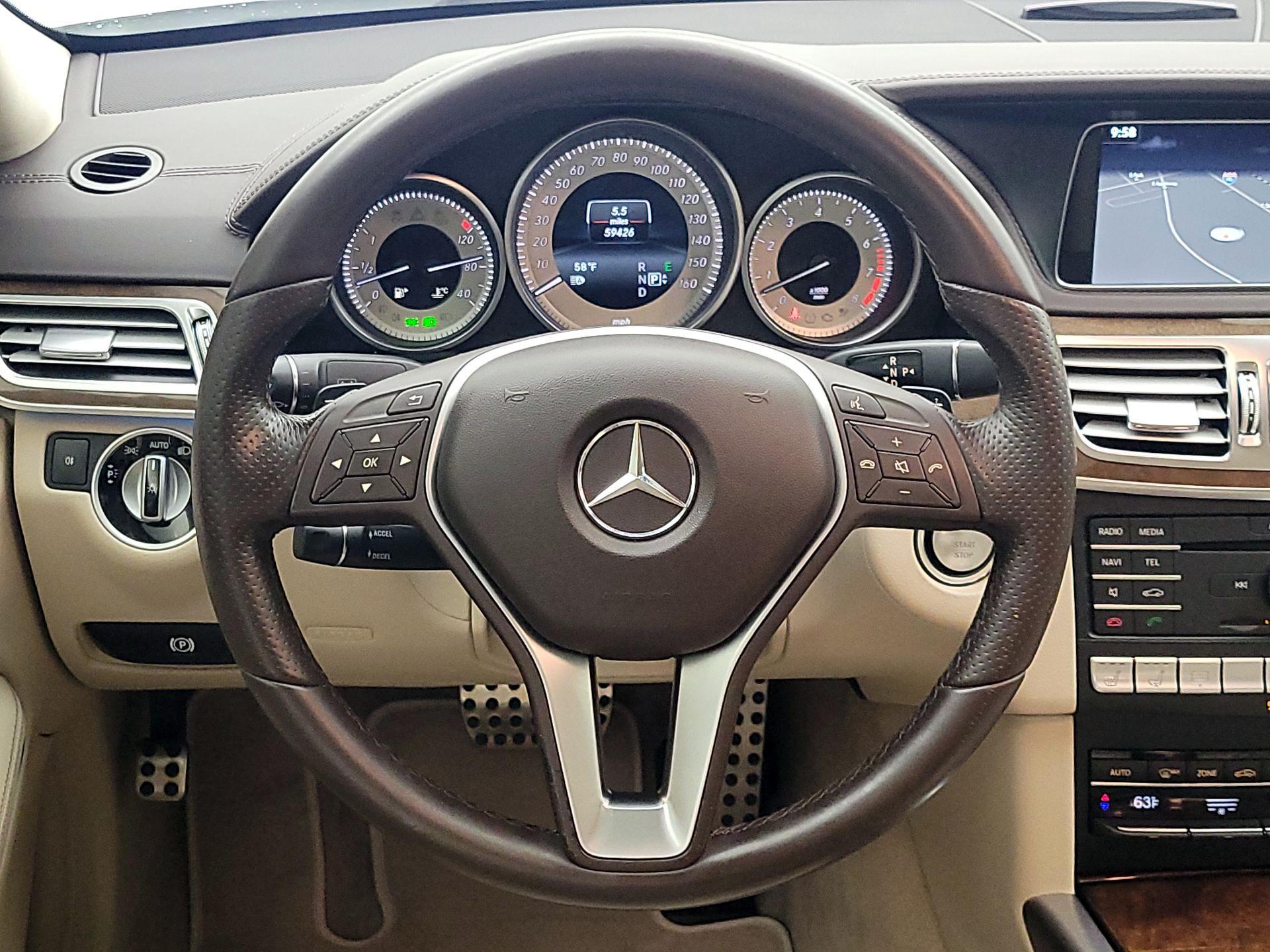 Thumbnail: 2016 Mercedes-Benz E-Class - 10