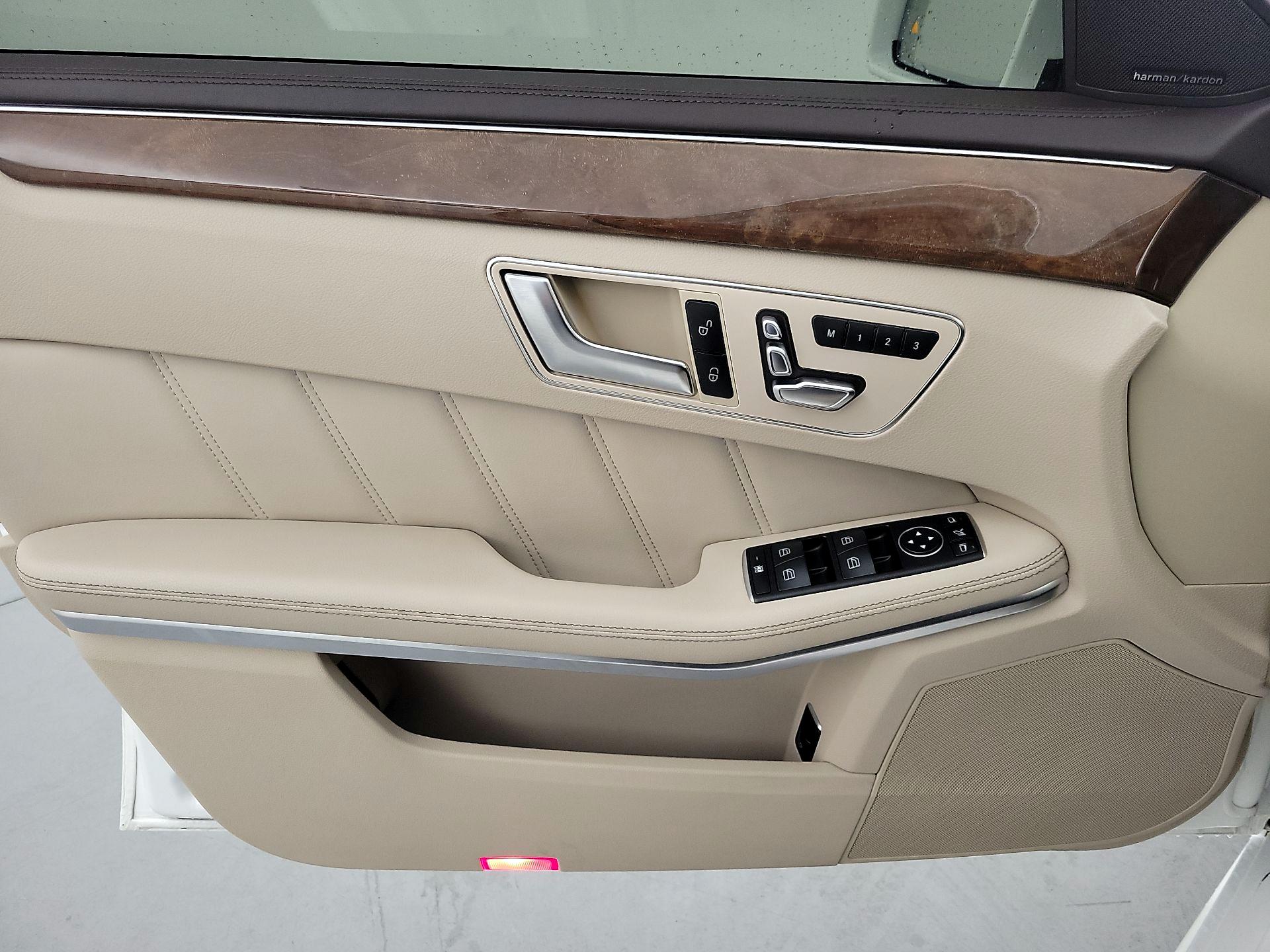 Thumbnail: 2016 Mercedes-Benz E-Class - 12