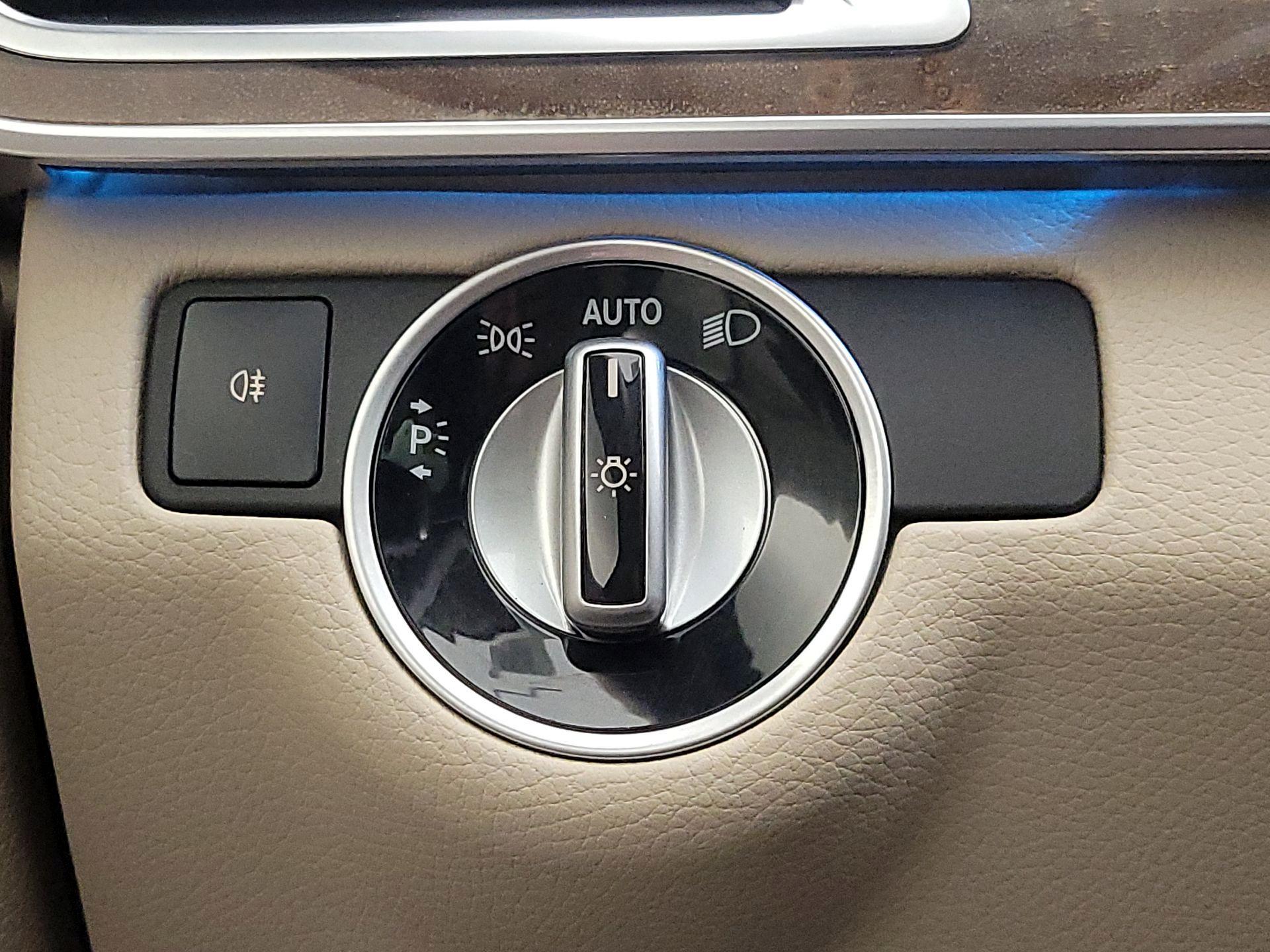 Thumbnail: 2016 Mercedes-Benz E-Class - 13