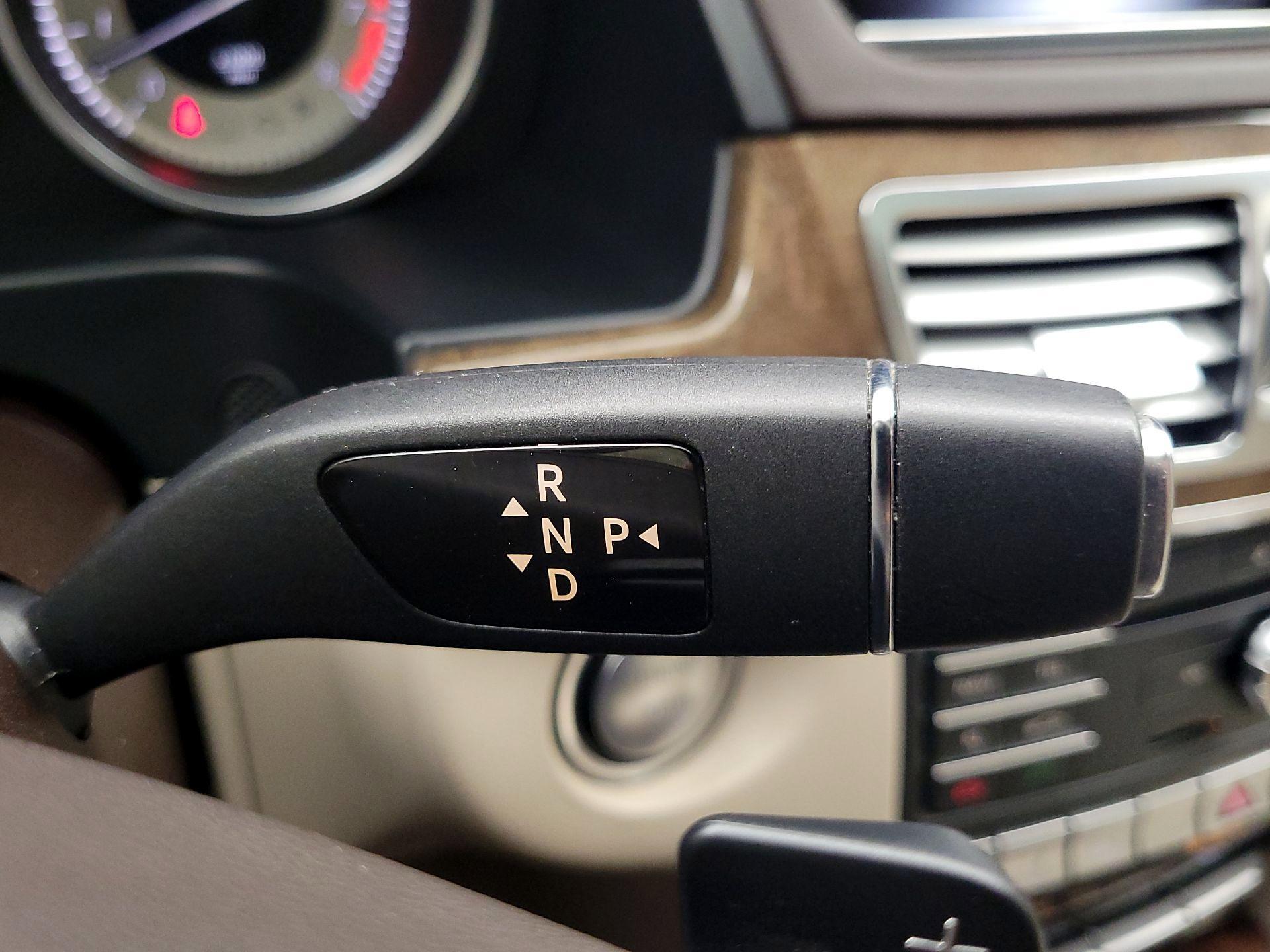 Thumbnail: 2016 Mercedes-Benz E-Class - 18