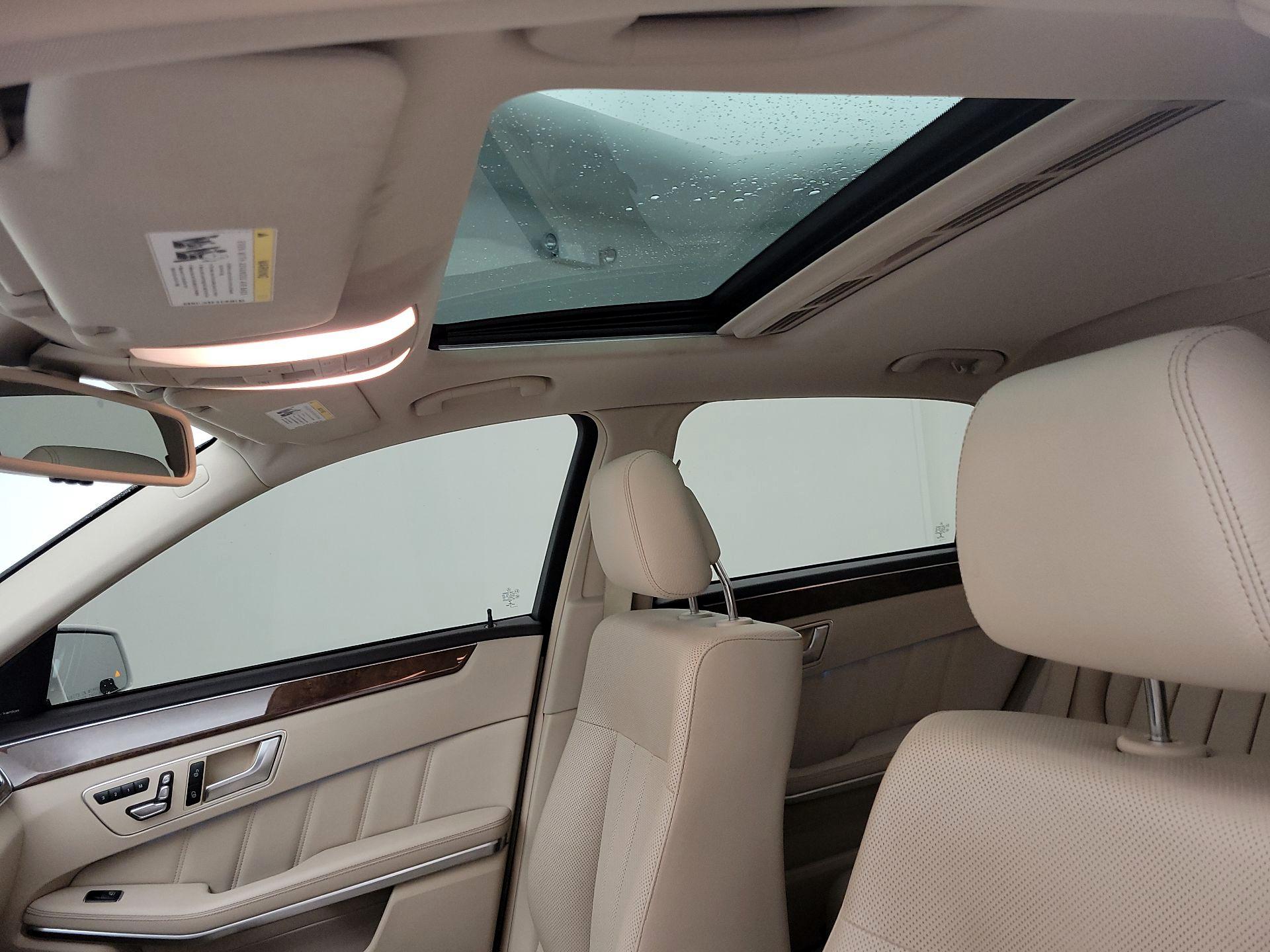 Thumbnail: 2016 Mercedes-Benz E-Class - 20