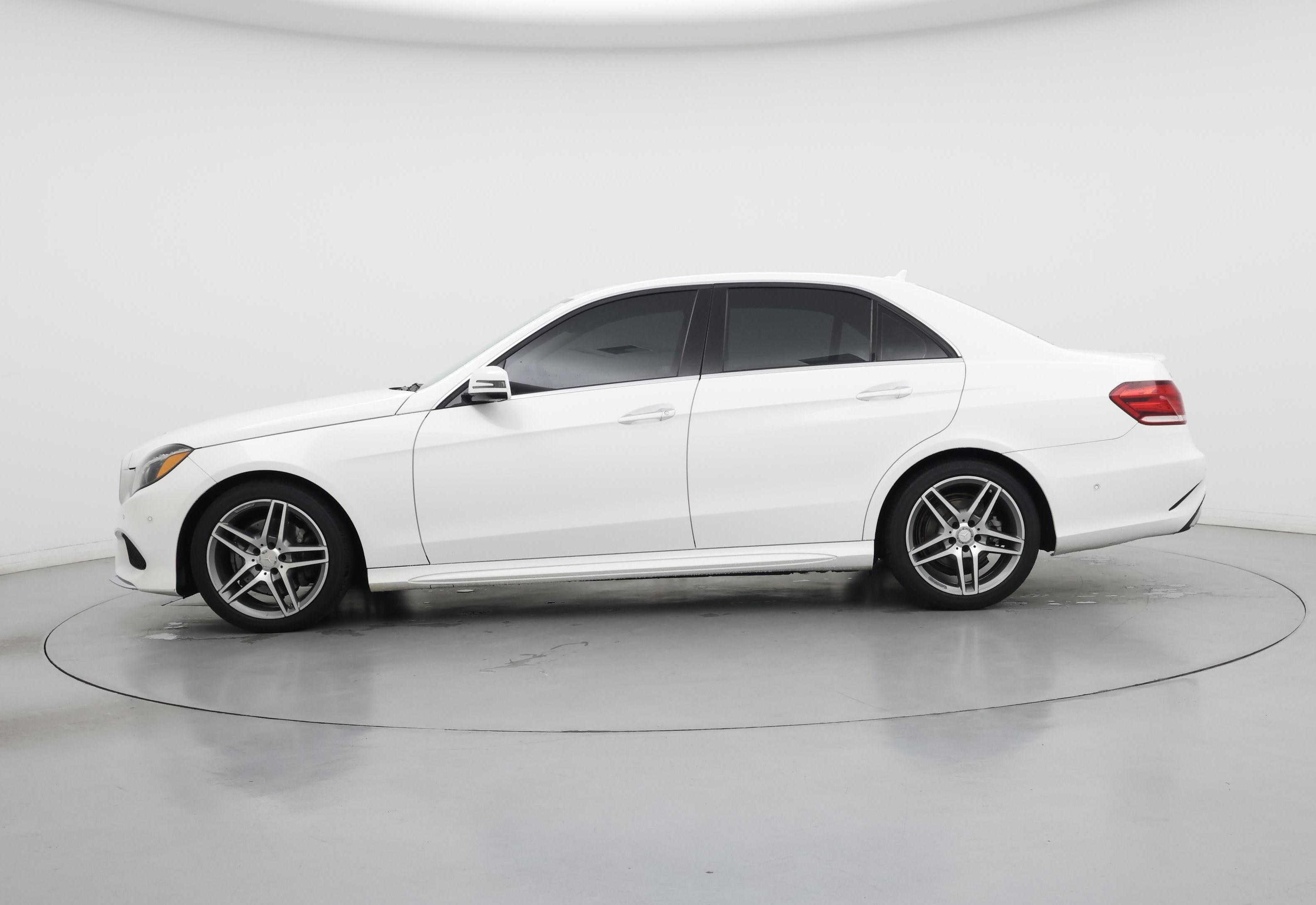 Thumbnail: 2016 Mercedes-Benz E-Class - 3
