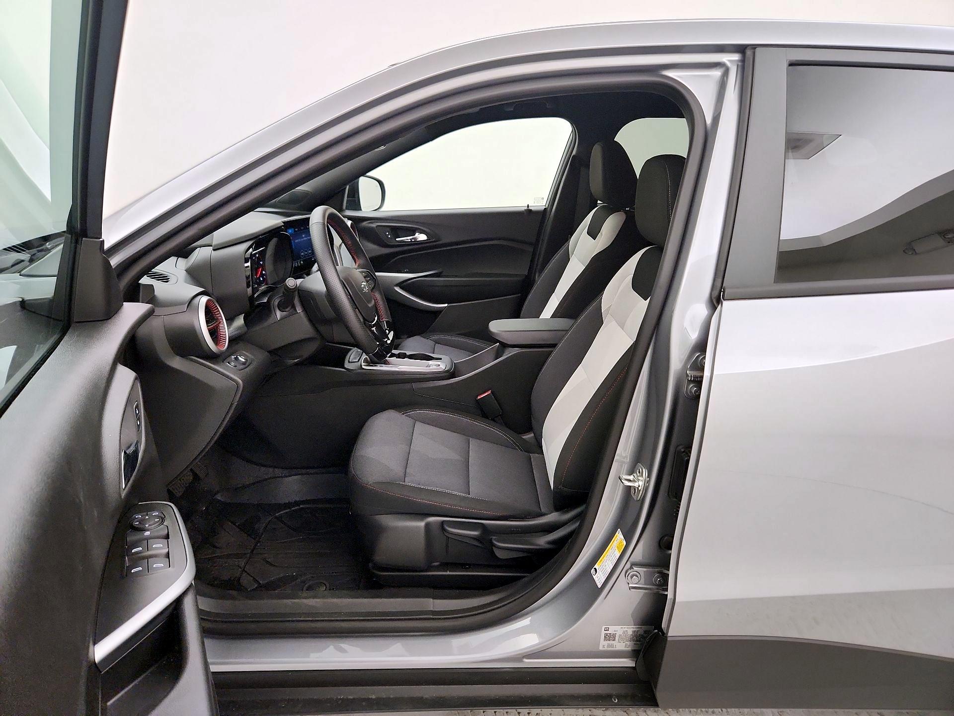 Thumbnail: 2026 Chevrolet Trax - 11