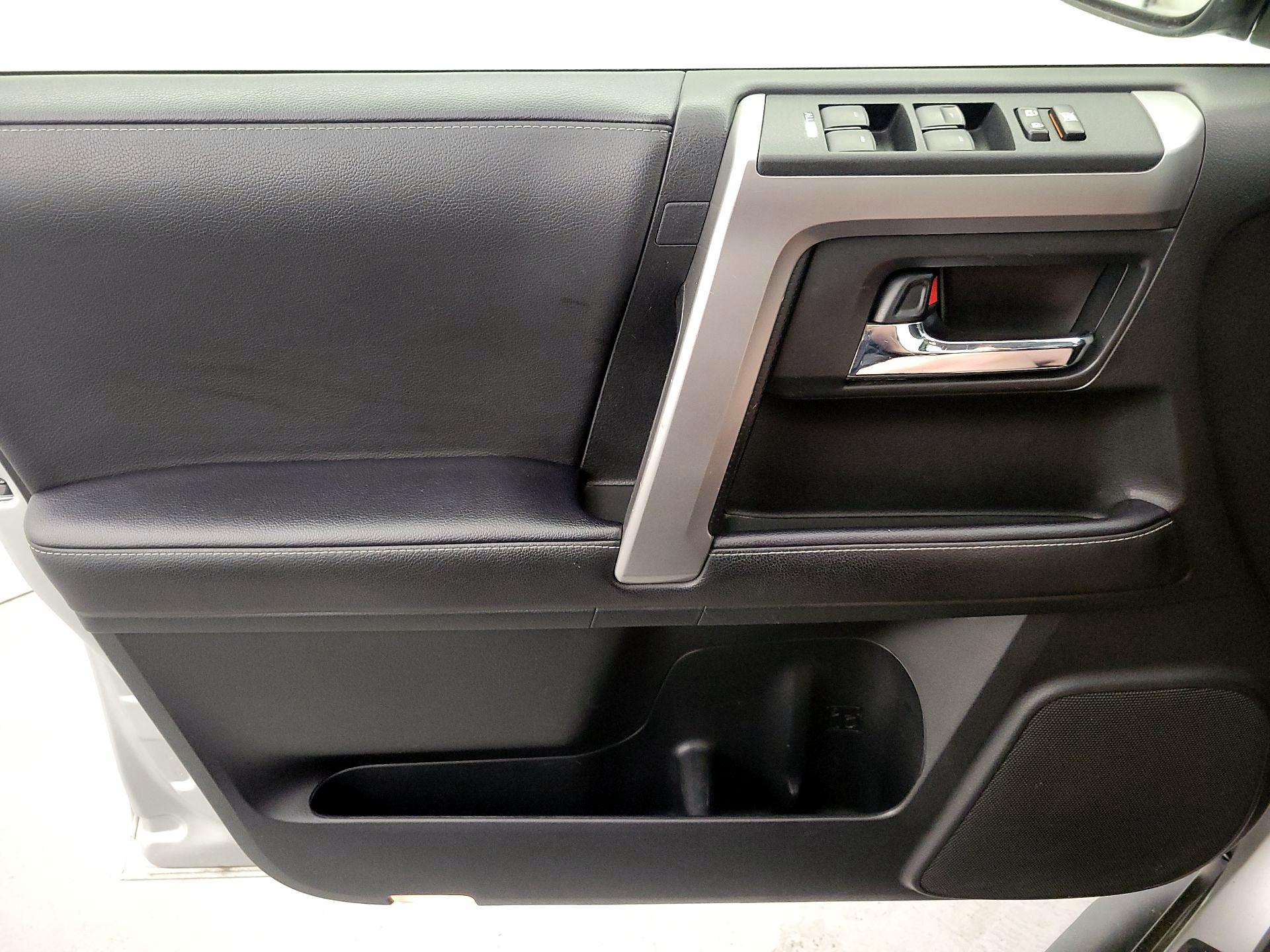 Thumbnail: 2022 Toyota 4Runner - 12