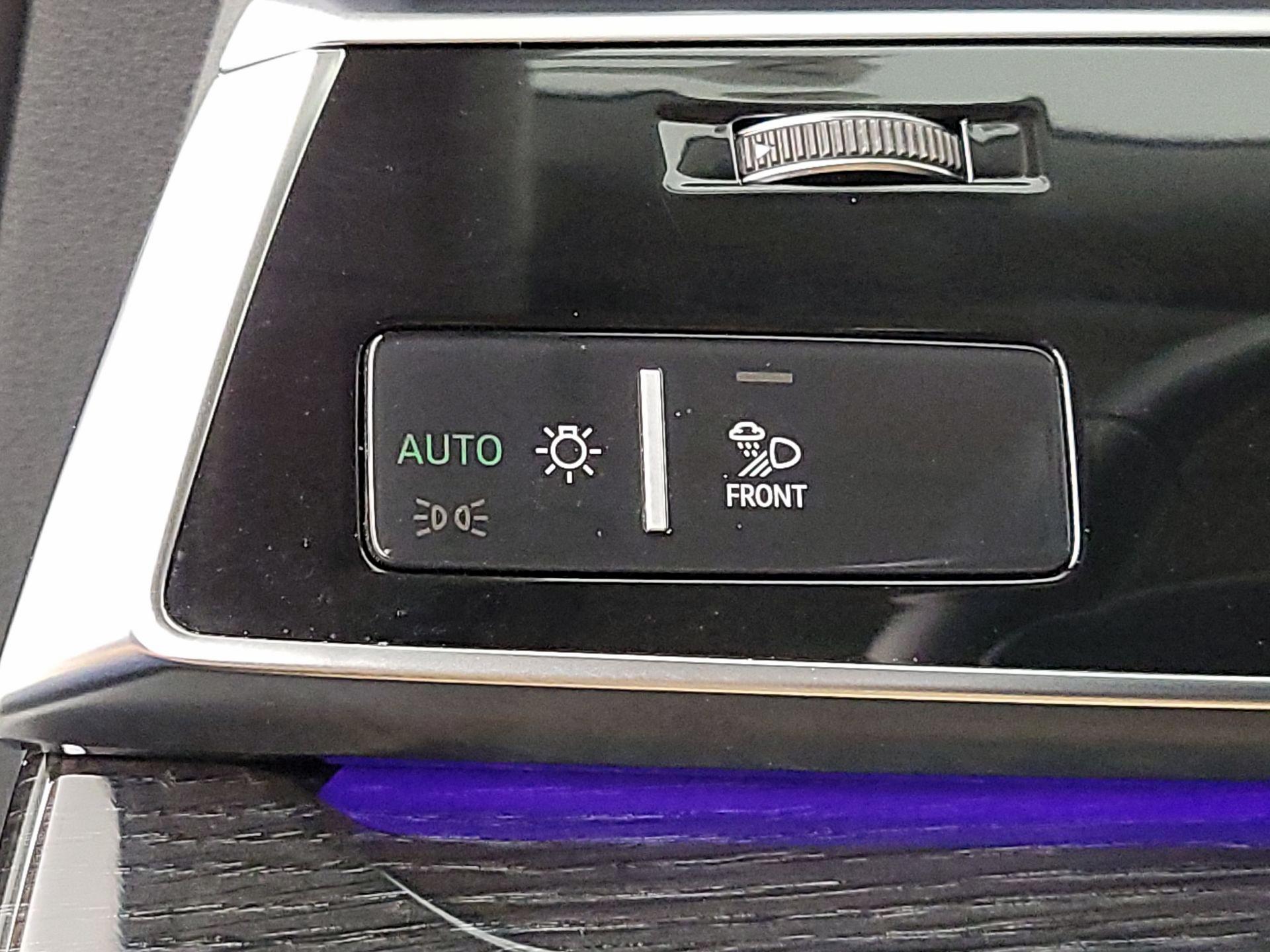 Thumbnail: 2021 Audi Q8 - 13