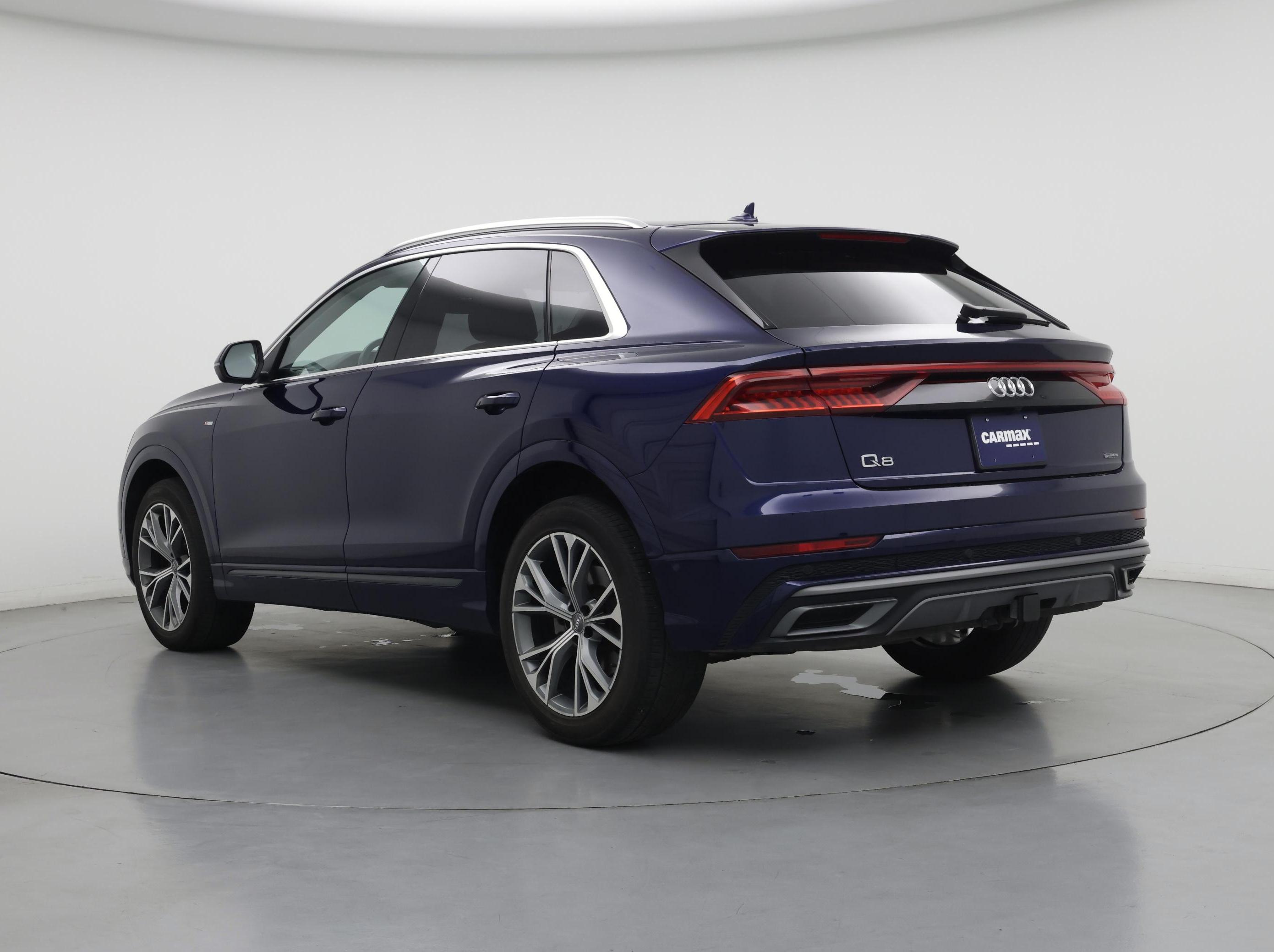 Thumbnail: 2021 Audi Q8 - 2