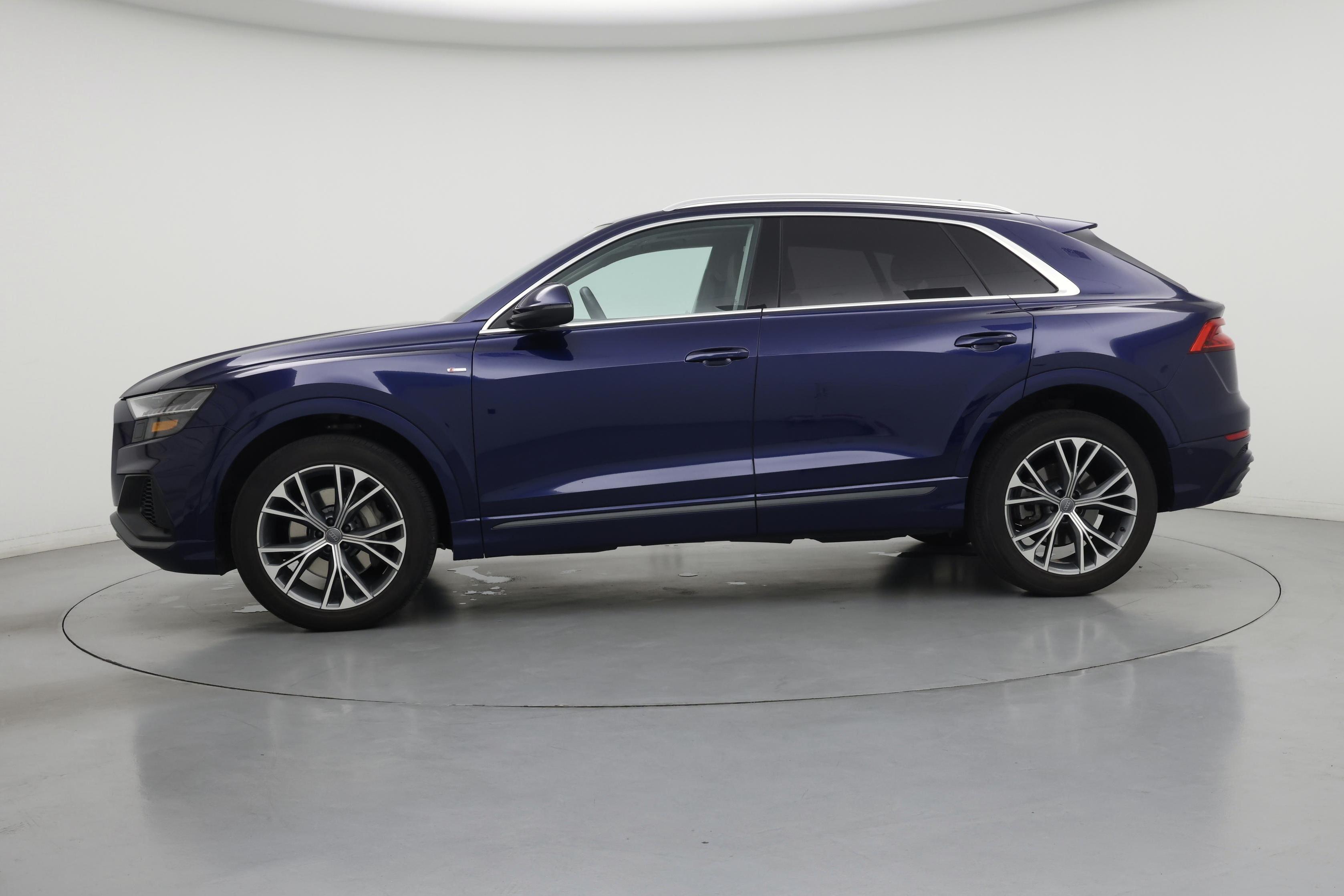 Thumbnail: 2021 Audi Q8 - 3