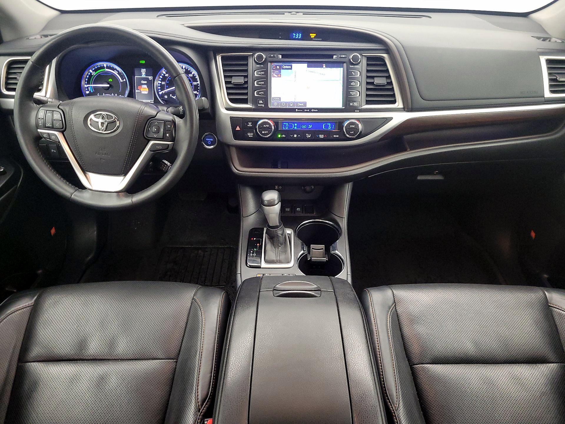 Thumbnail: 2016 Toyota Highlander - 9