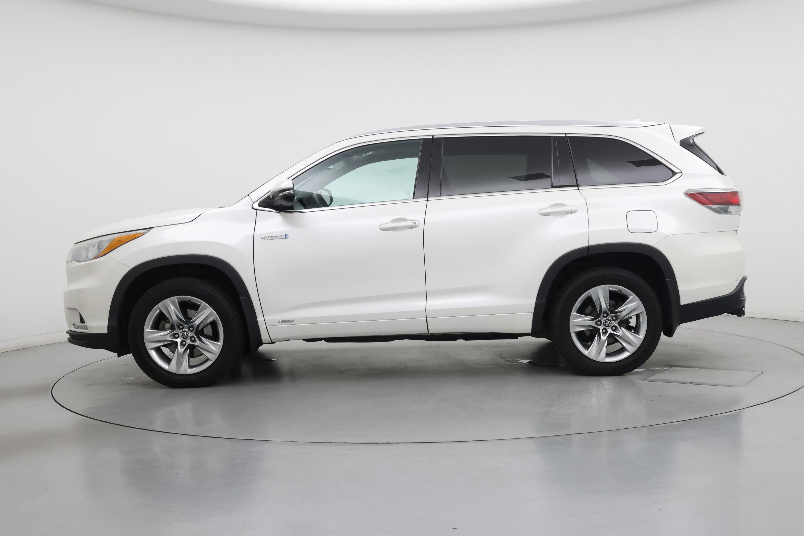Thumbnail: 2016 Toyota Highlander - 3