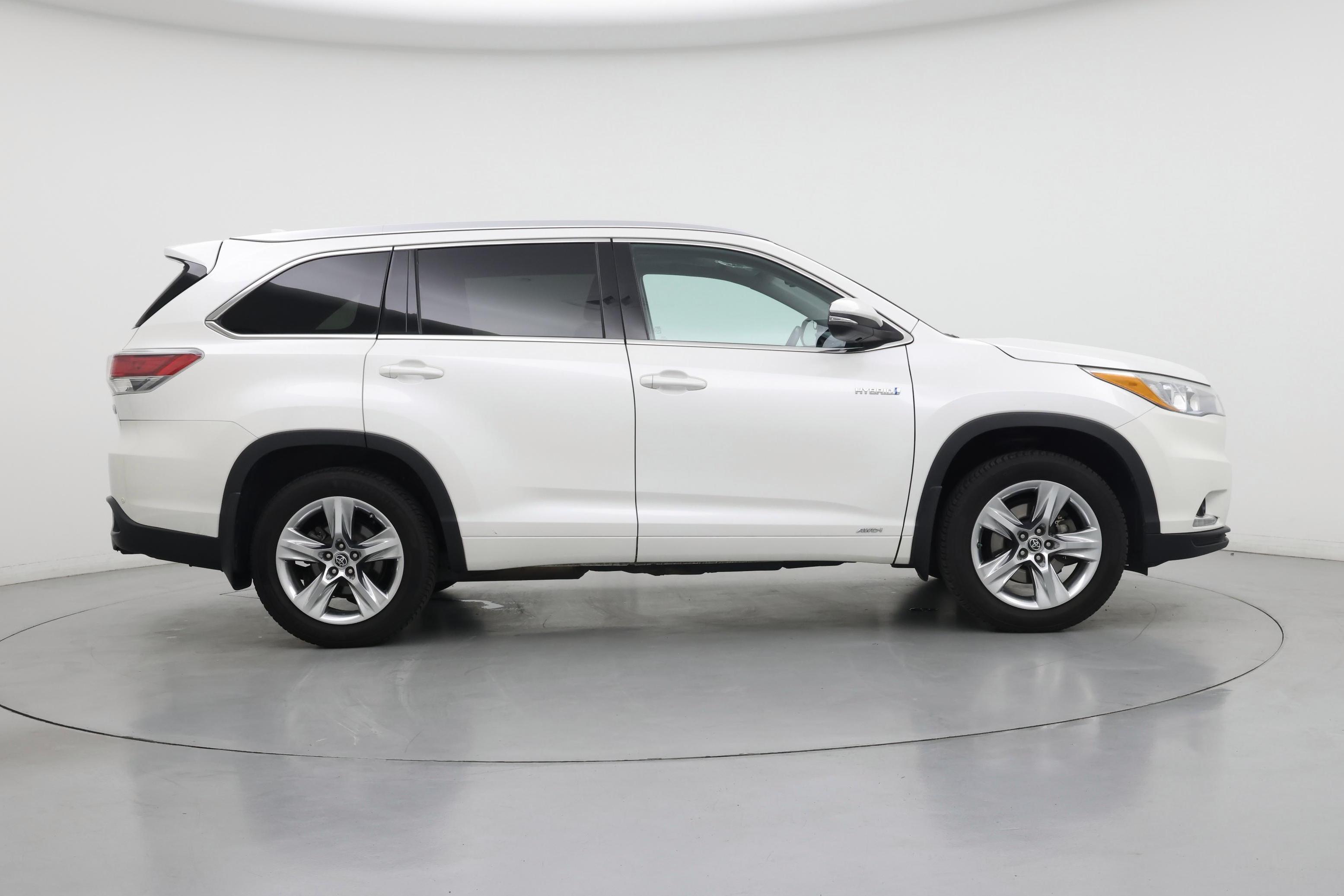 Thumbnail: 2016 Toyota Highlander - 7