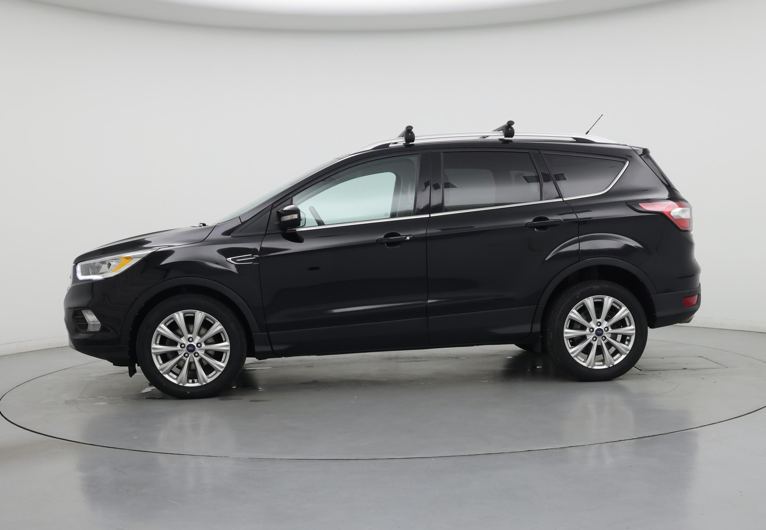 Thumbnail: 2017 Ford Escape - 3